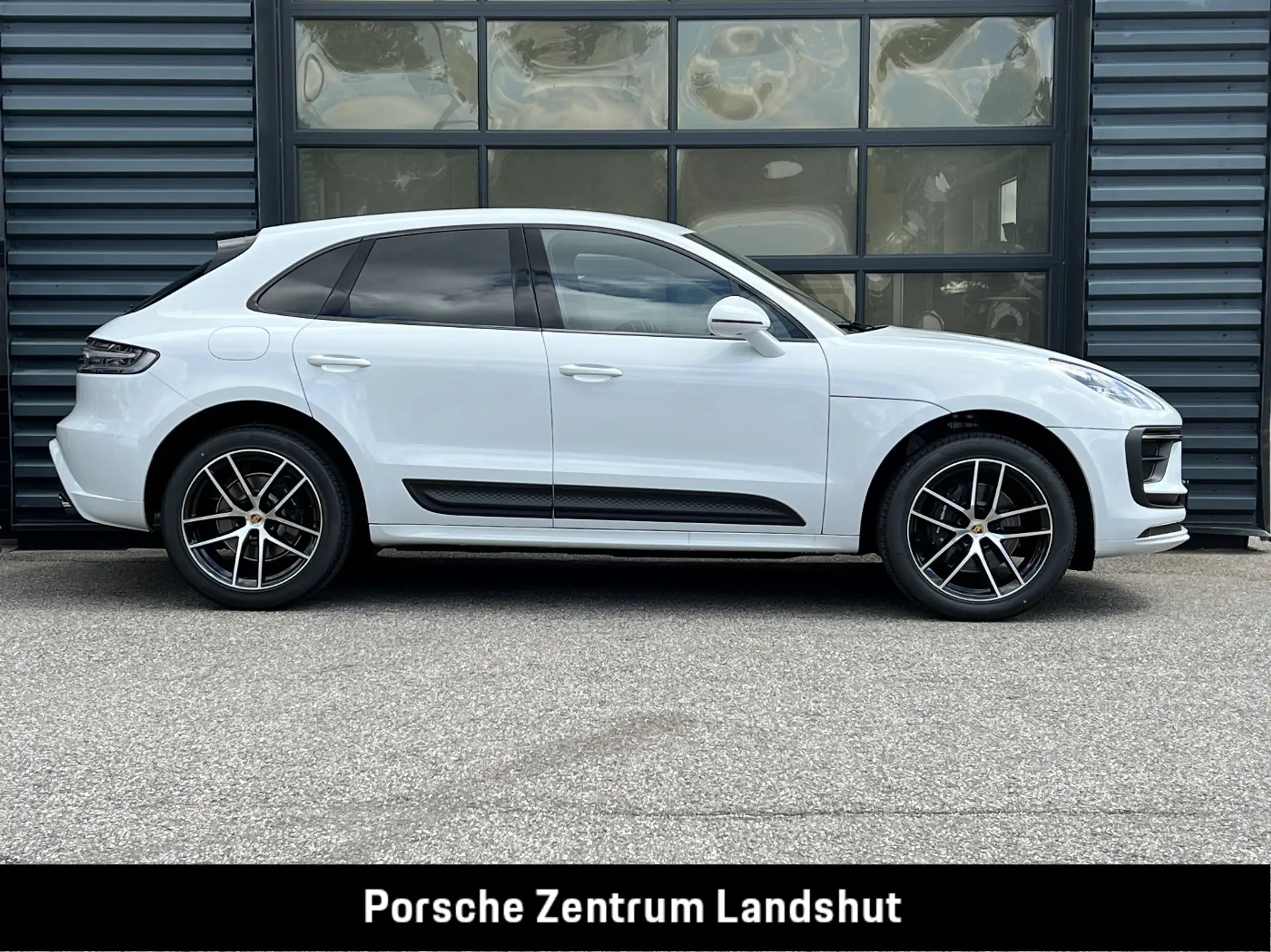 Porsche - Macan