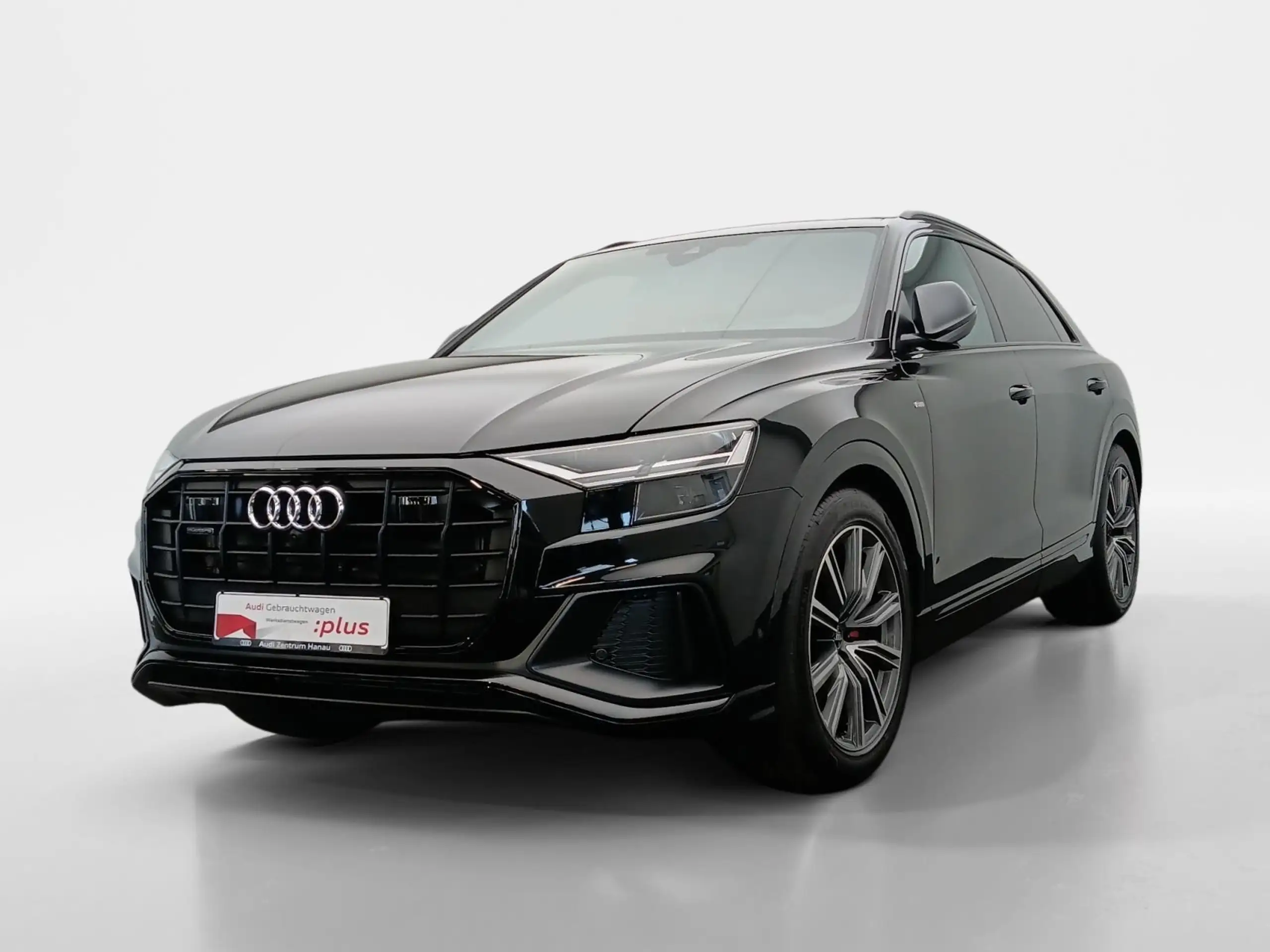 Audi - Q8