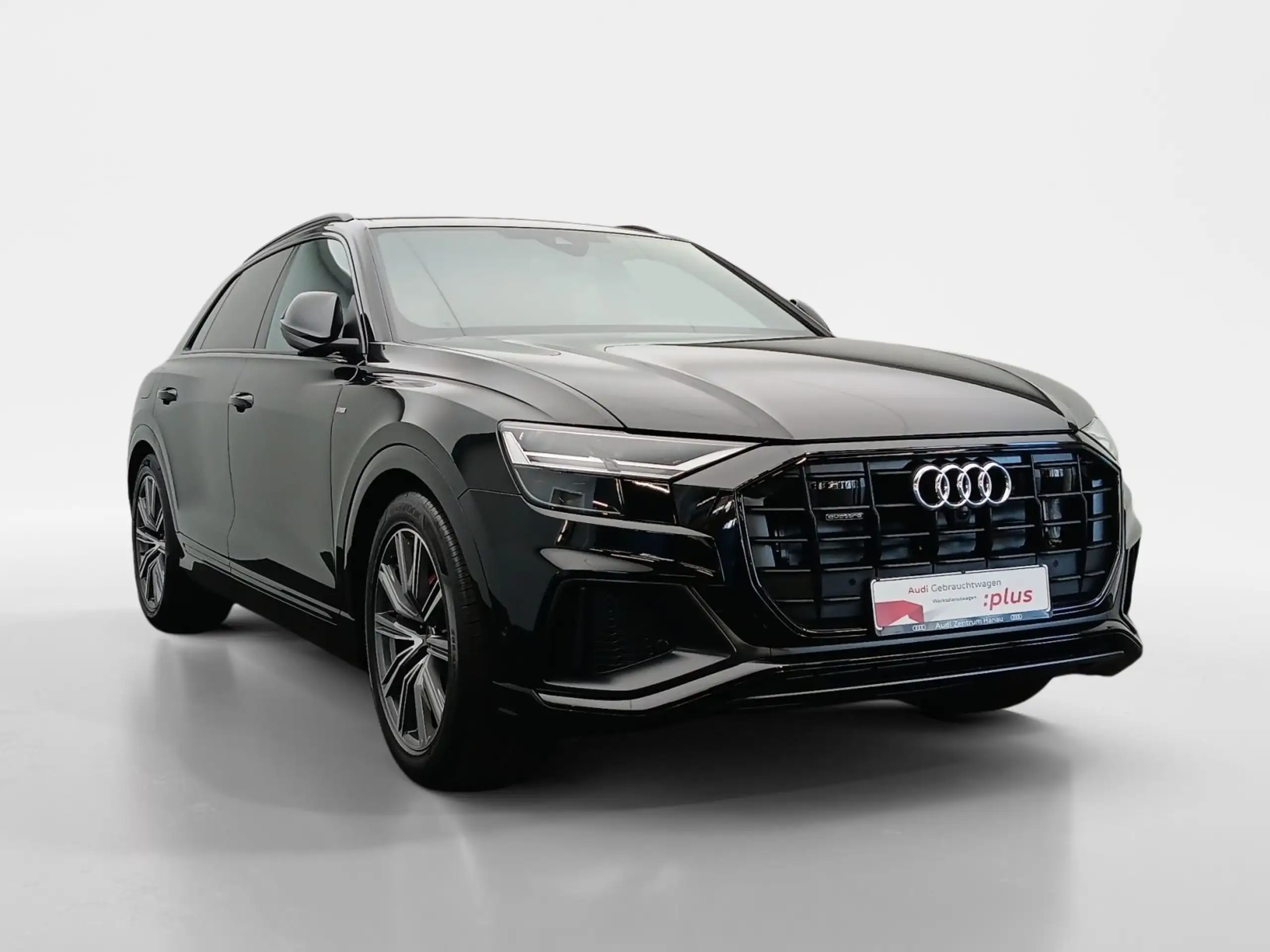 Audi - Q8