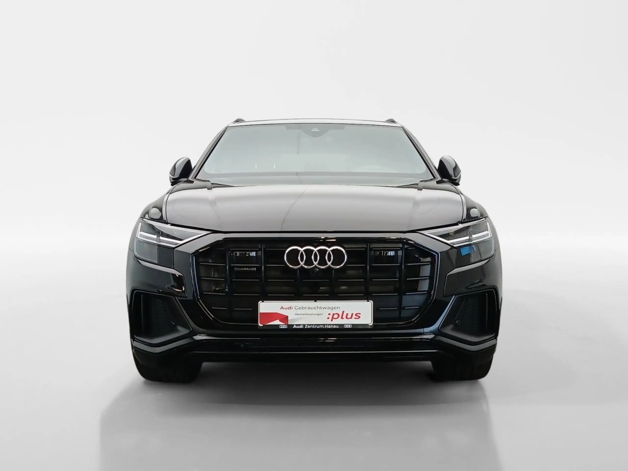 Audi - Q8