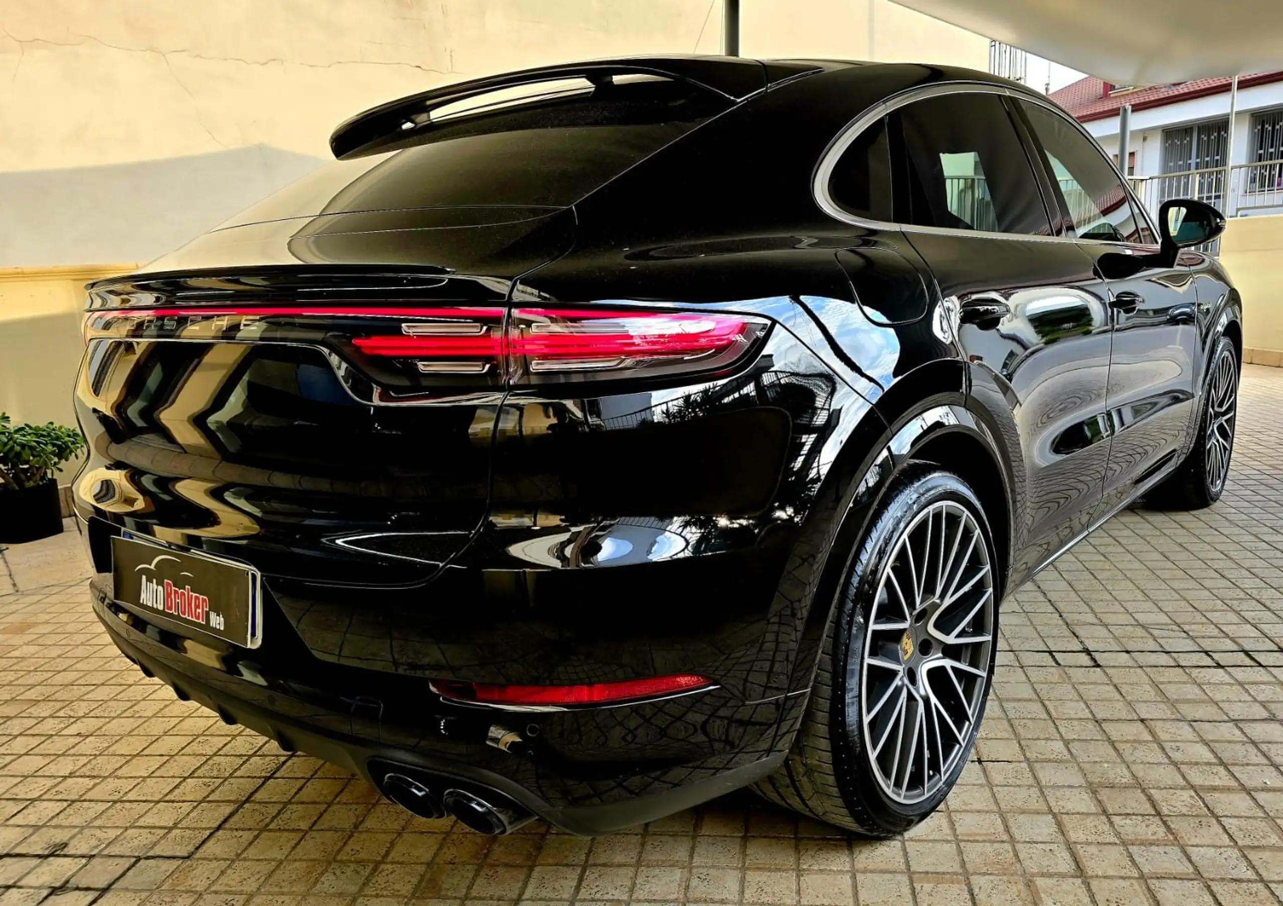 Porsche Cayenne 2021