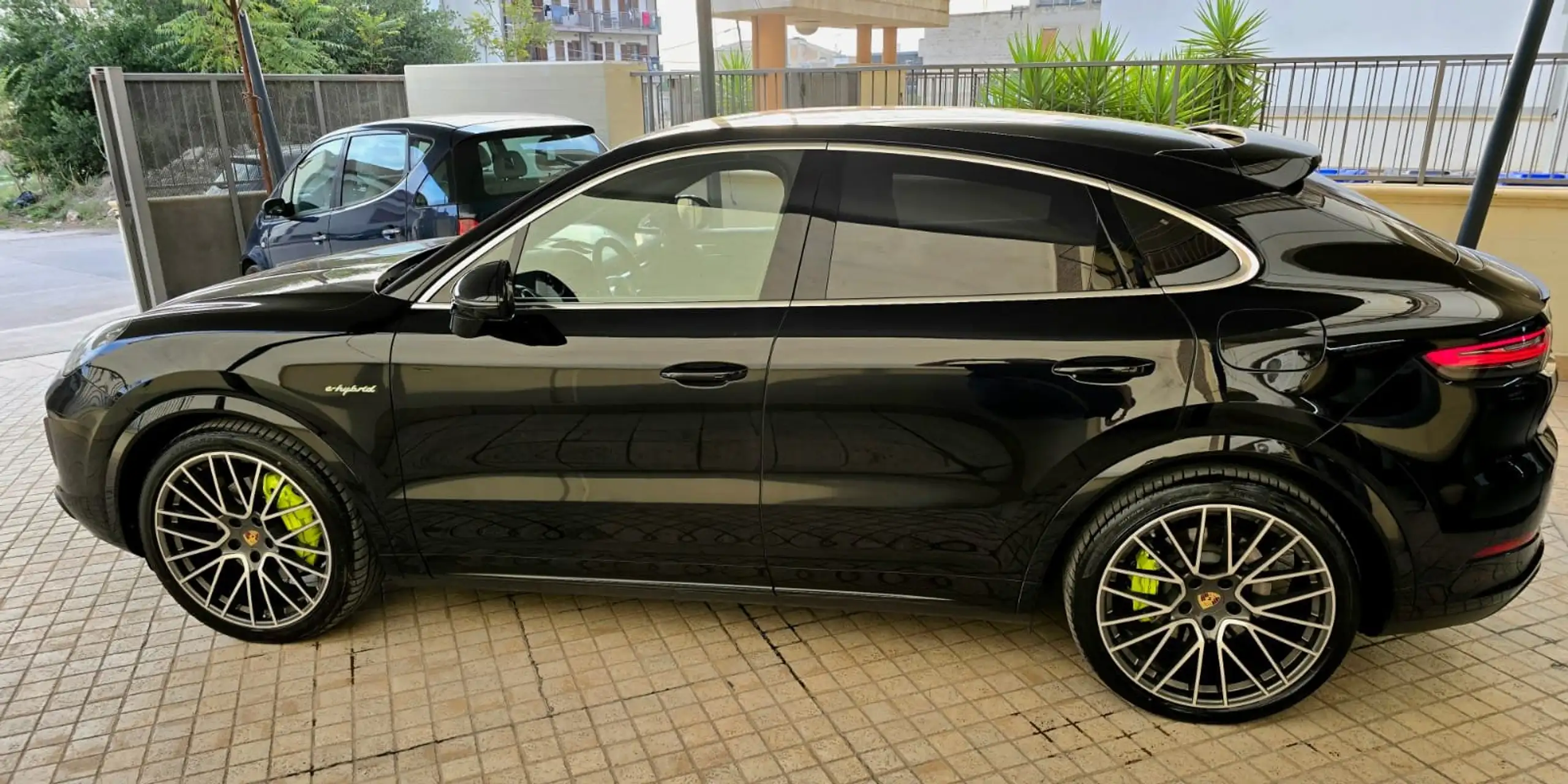 Porsche - Cayenne