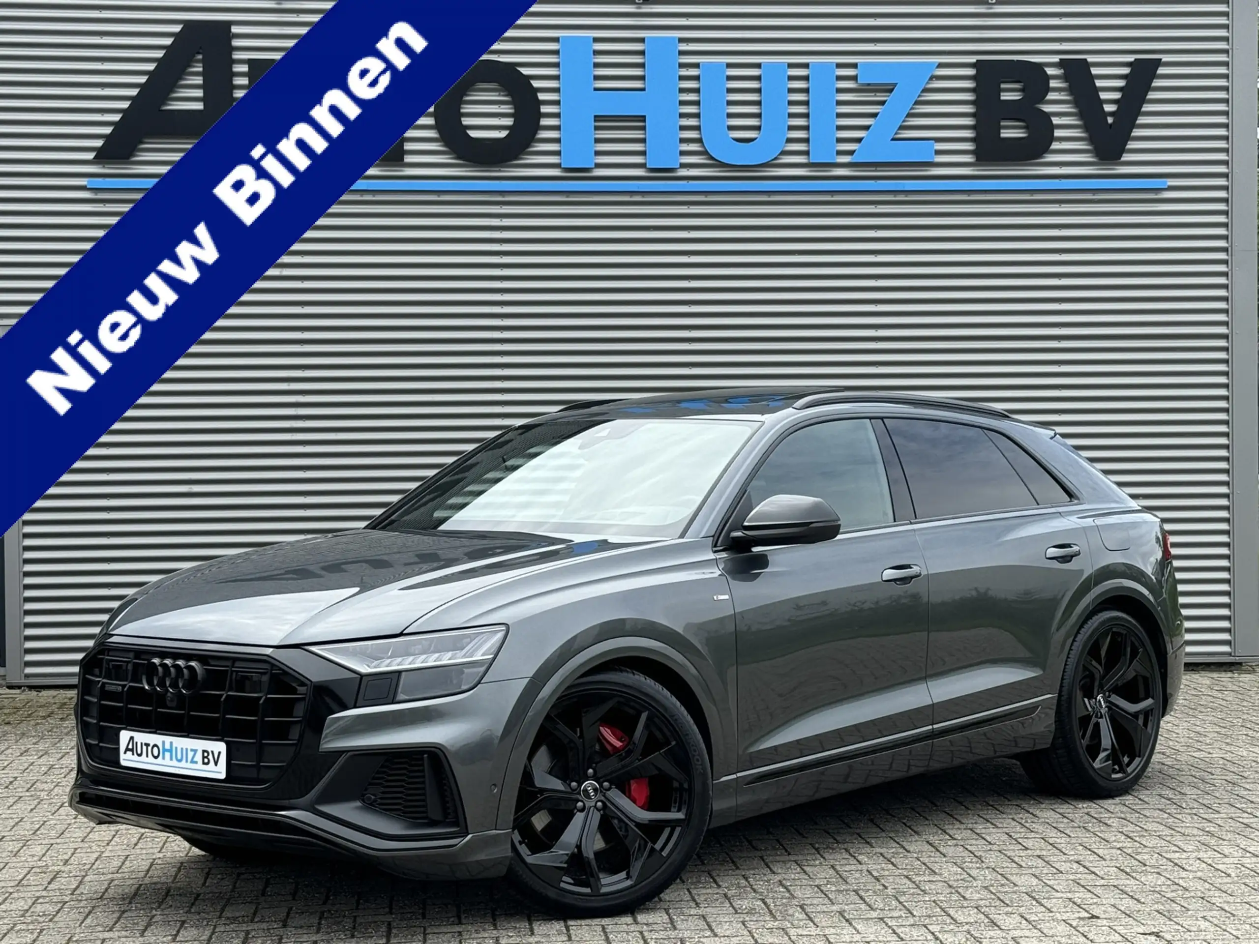 Audi - Q8