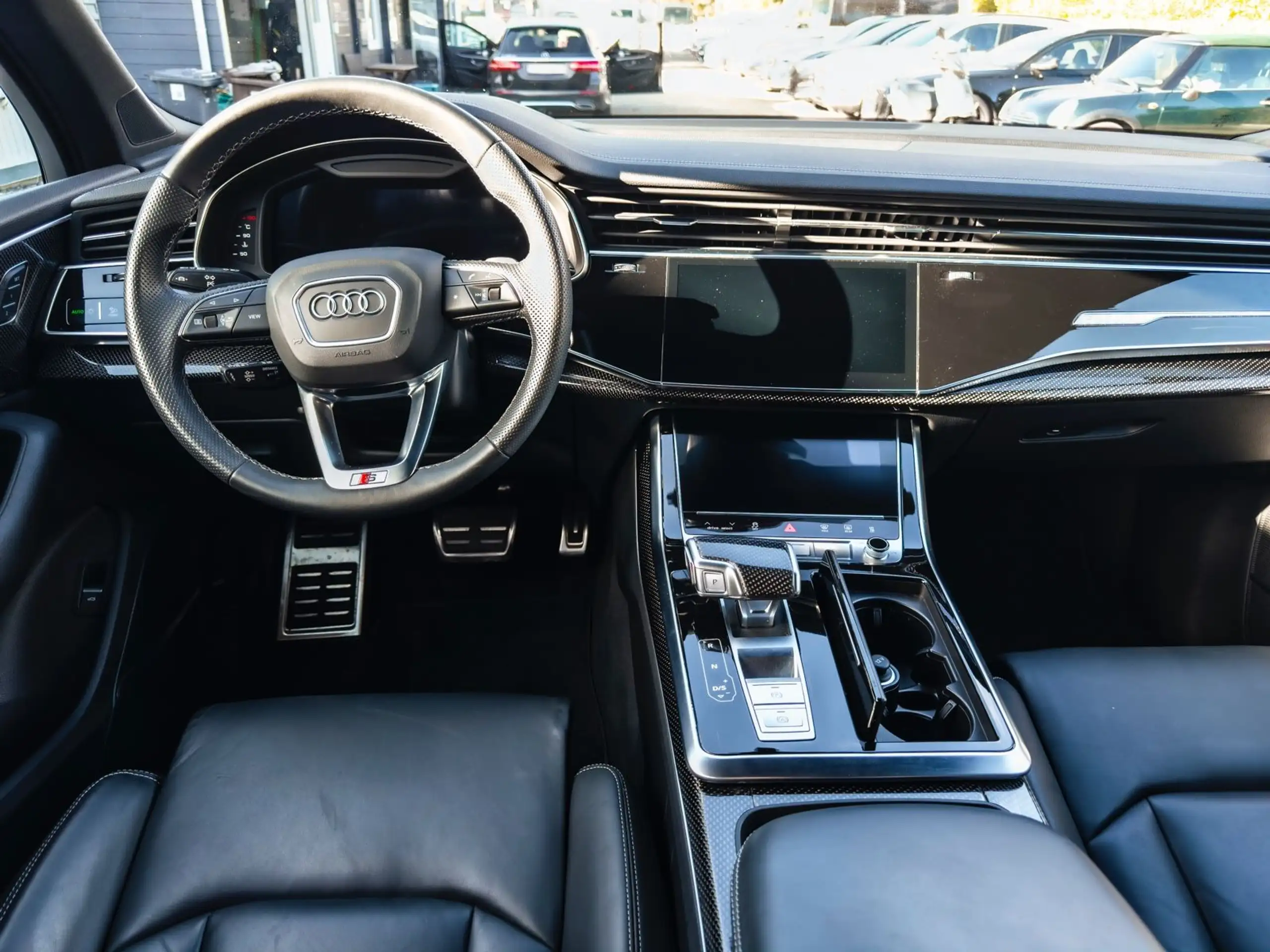 Audi - SQ7