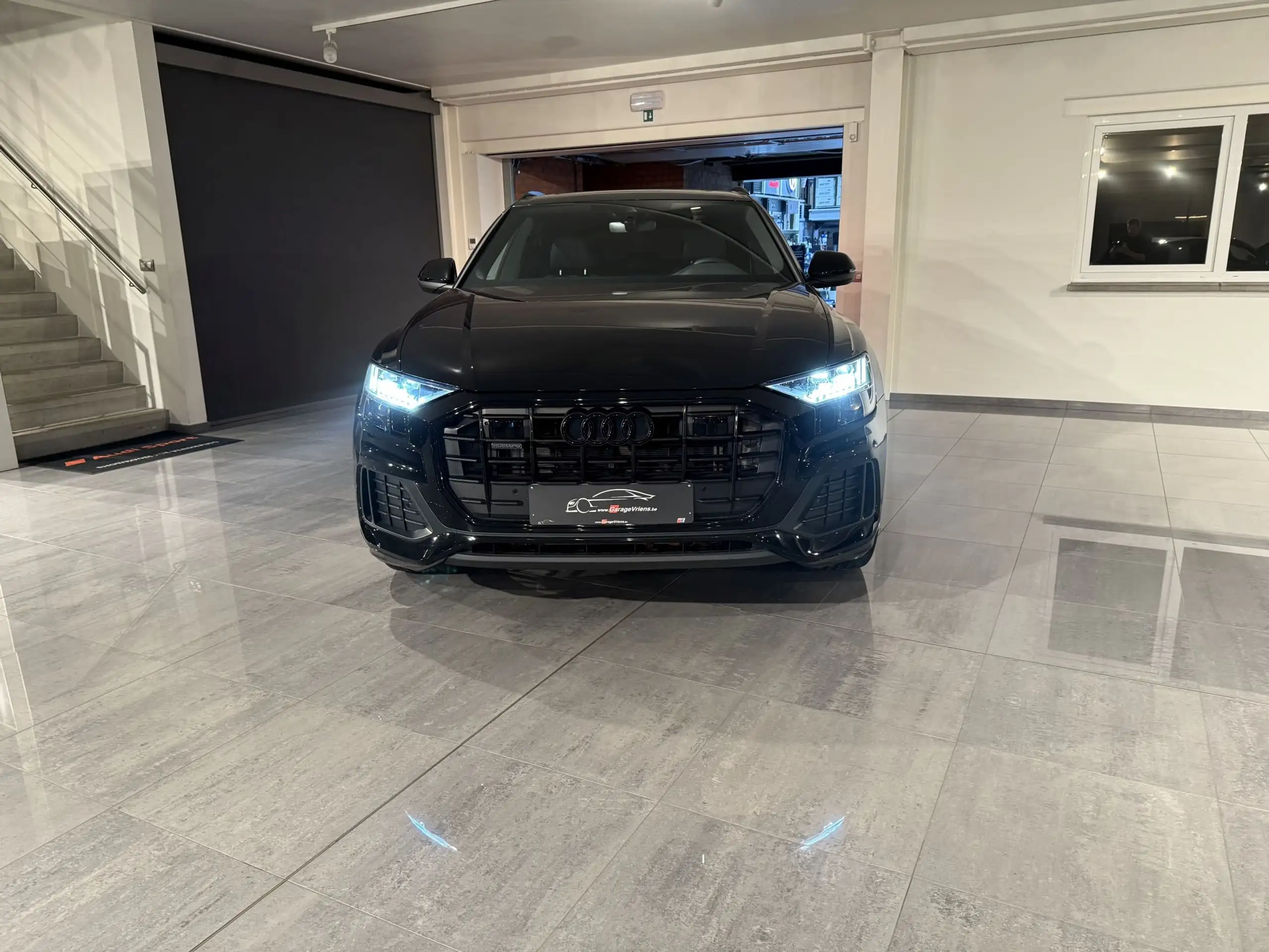 Audi - Q8