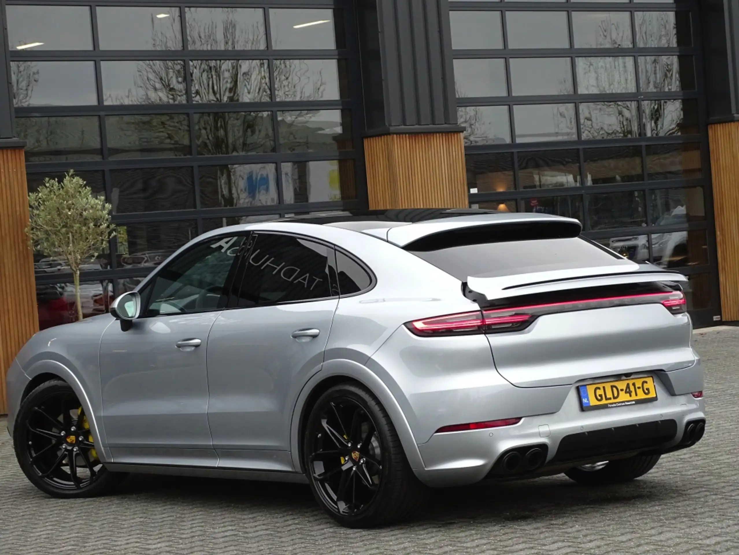 Porsche - Cayenne