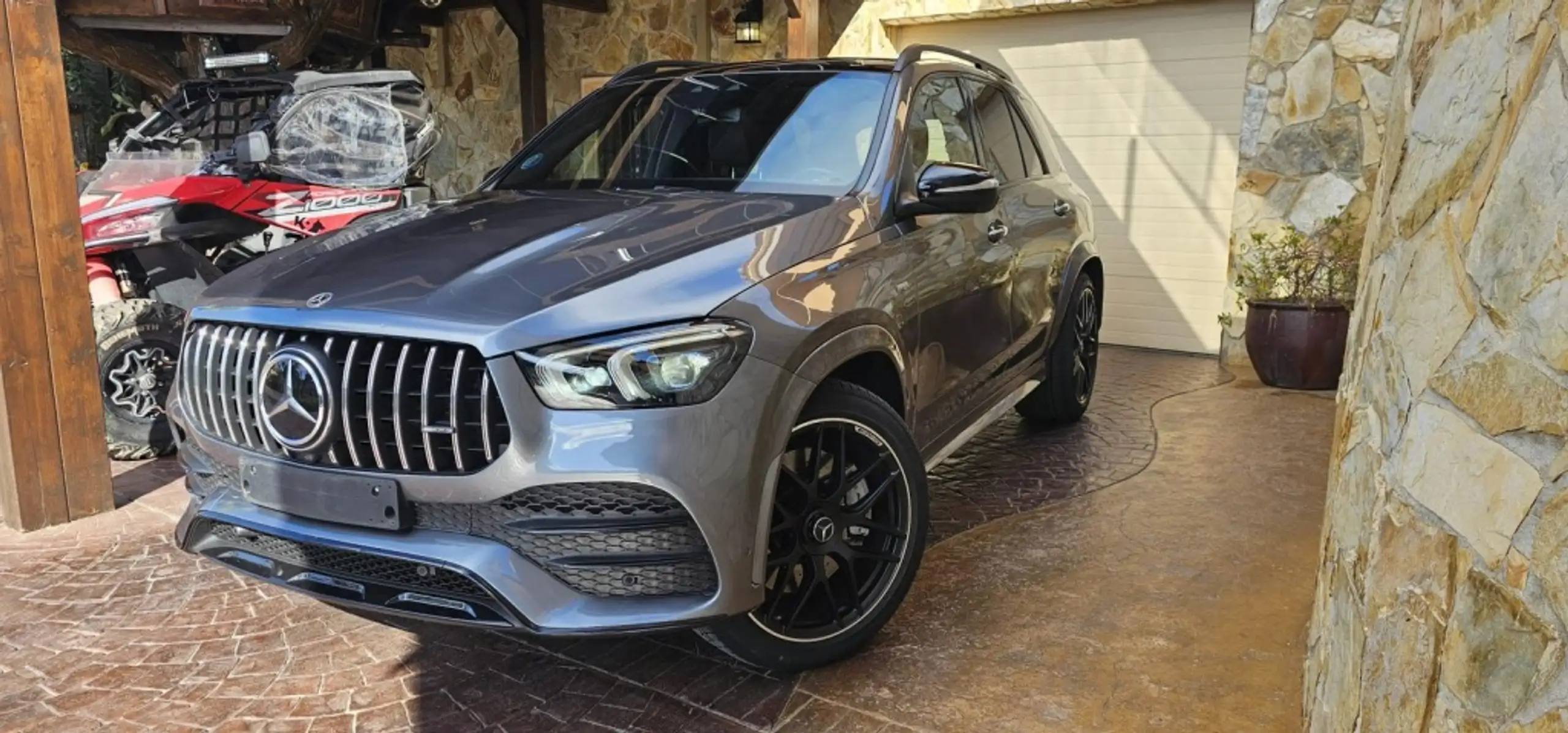 Mercedes-Benz - GLE 53 AMG