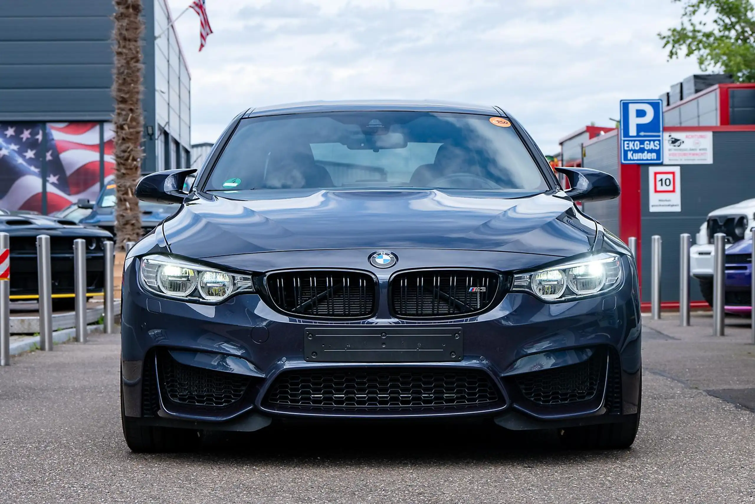 BMW - M3