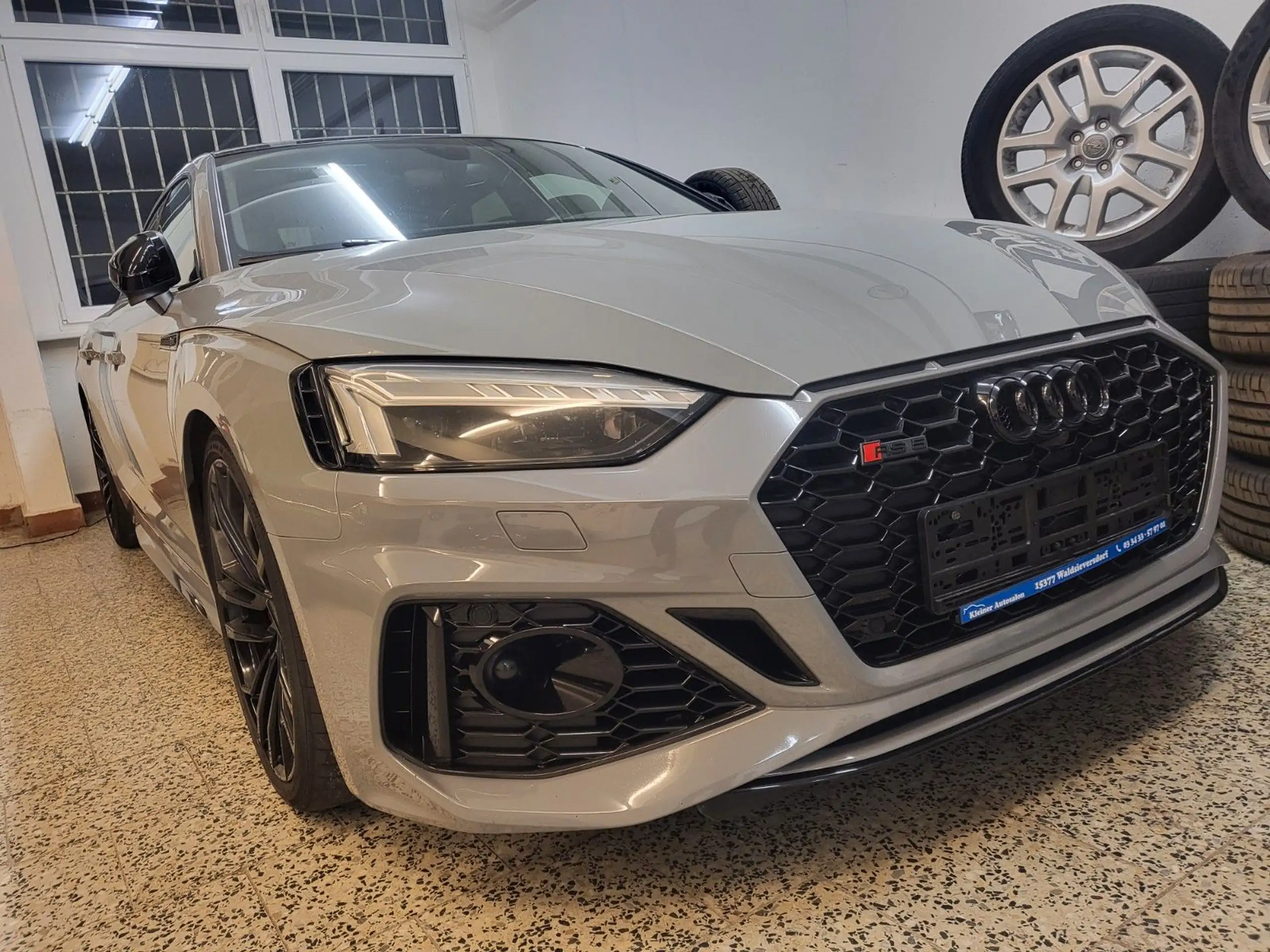 Audi - RS5