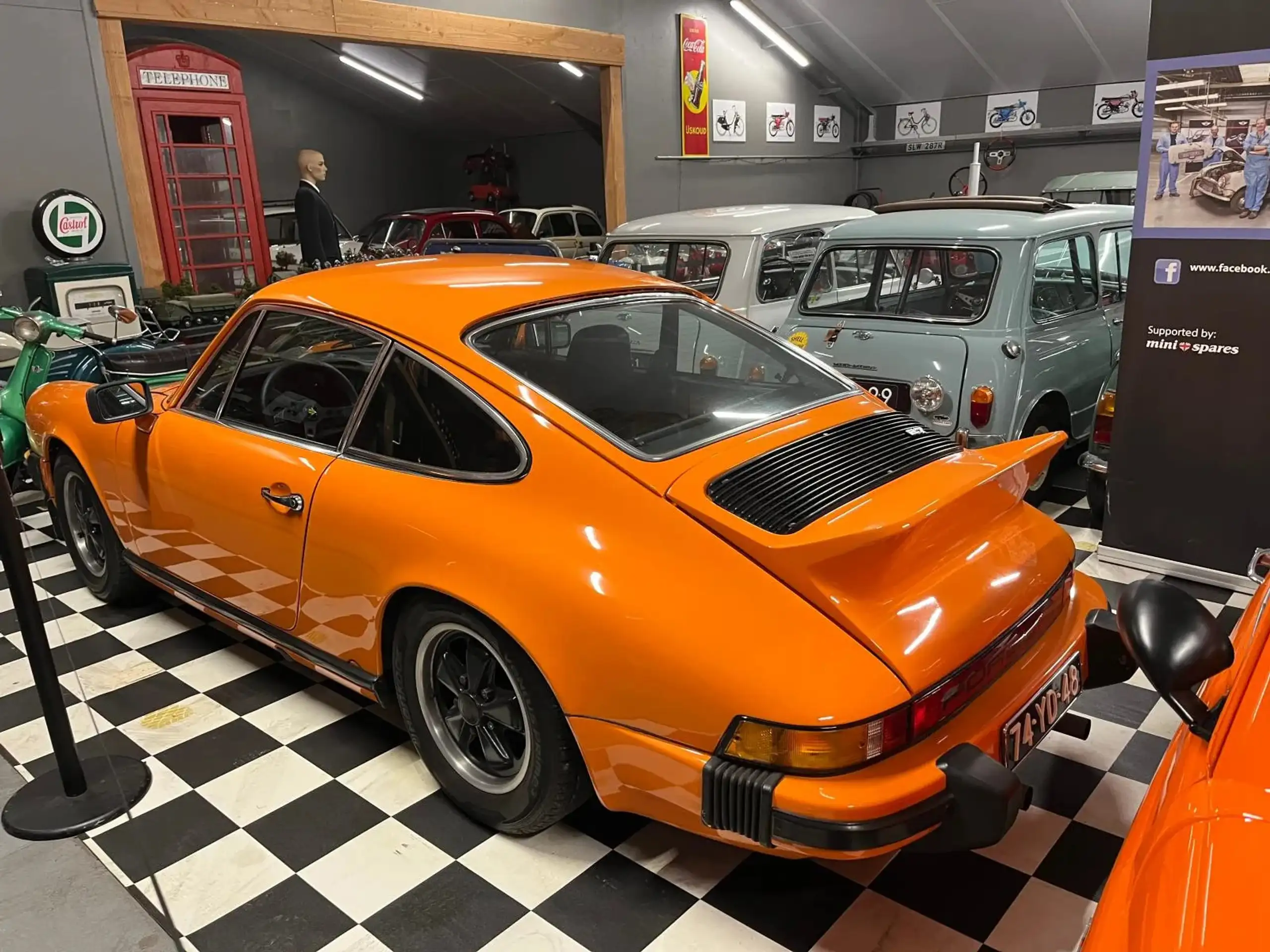 Porsche - 911