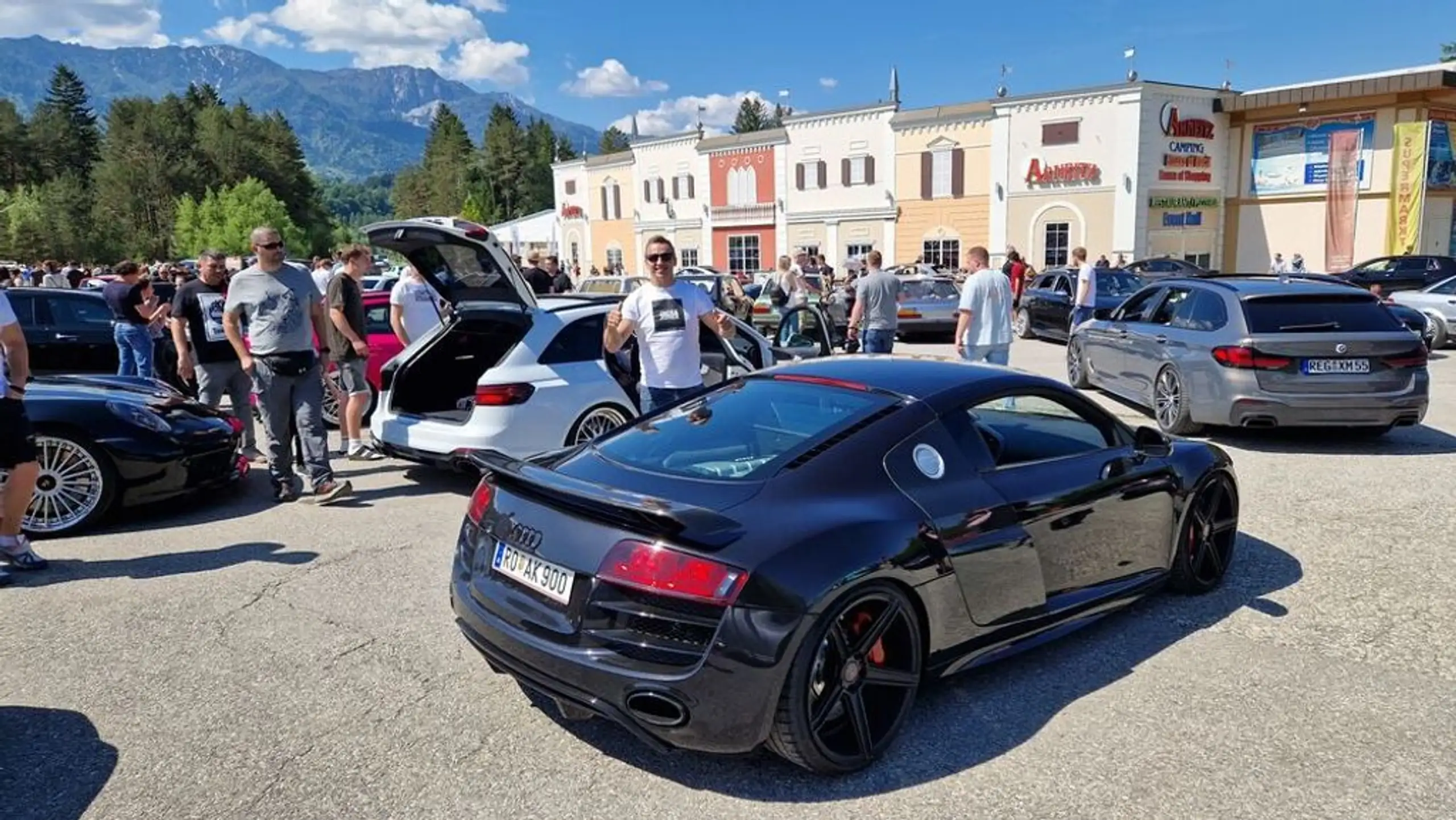 Audi - R8