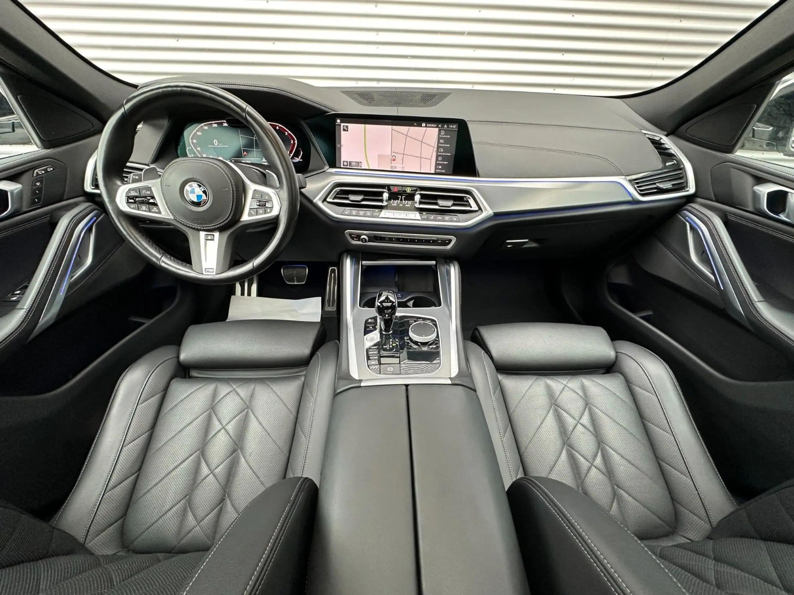 BMW - X6