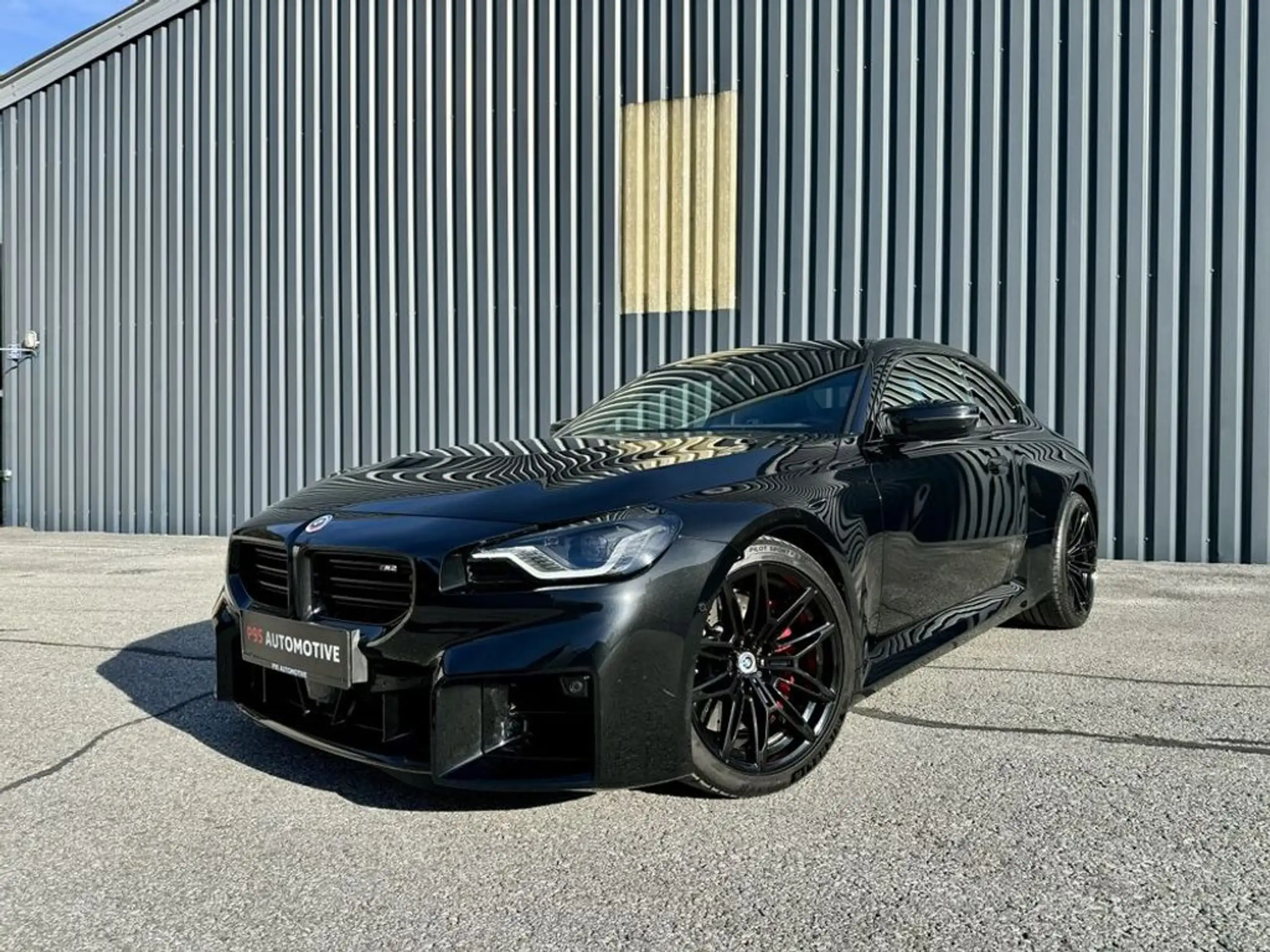 BMW - M2