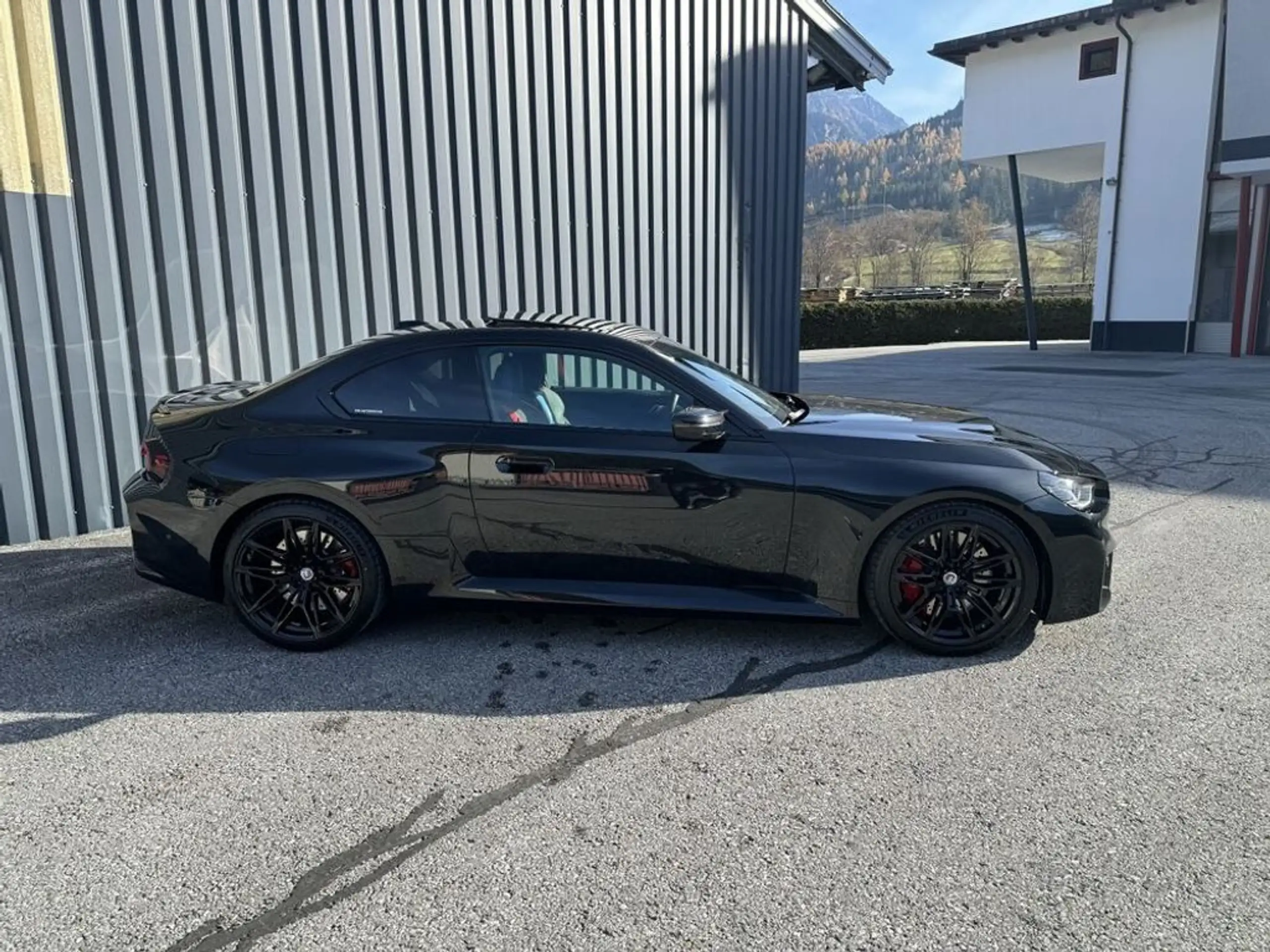 BMW - M2