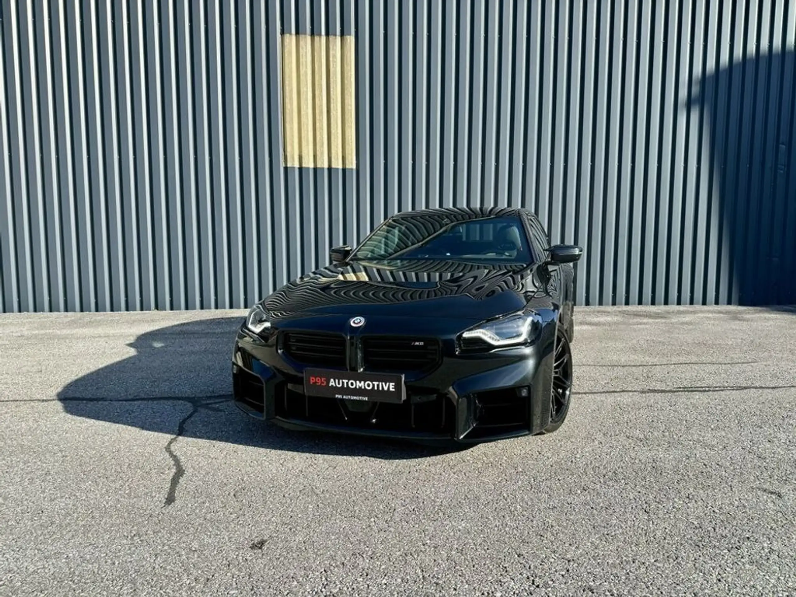 BMW - M2