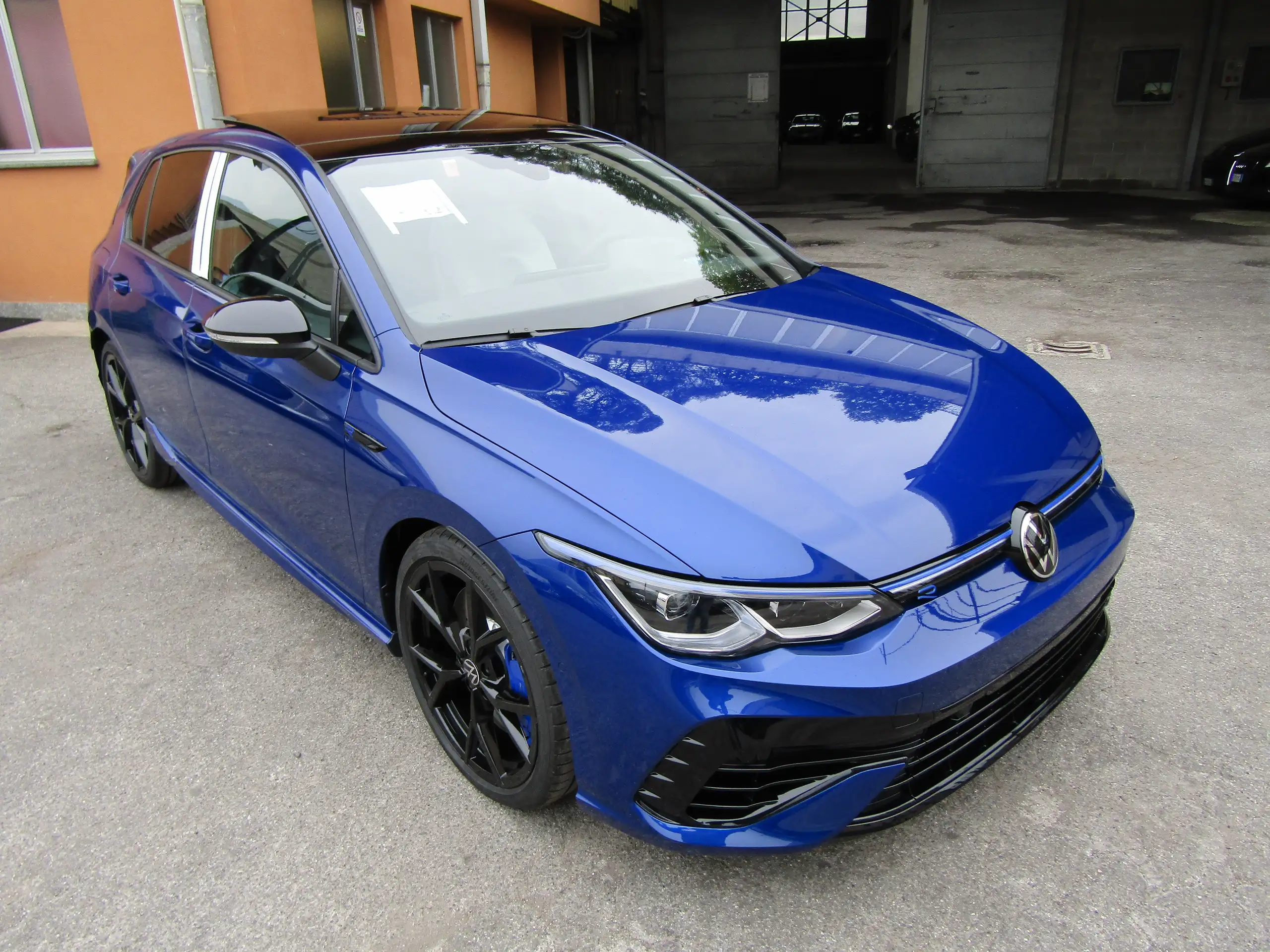 Volkswagen - Golf R