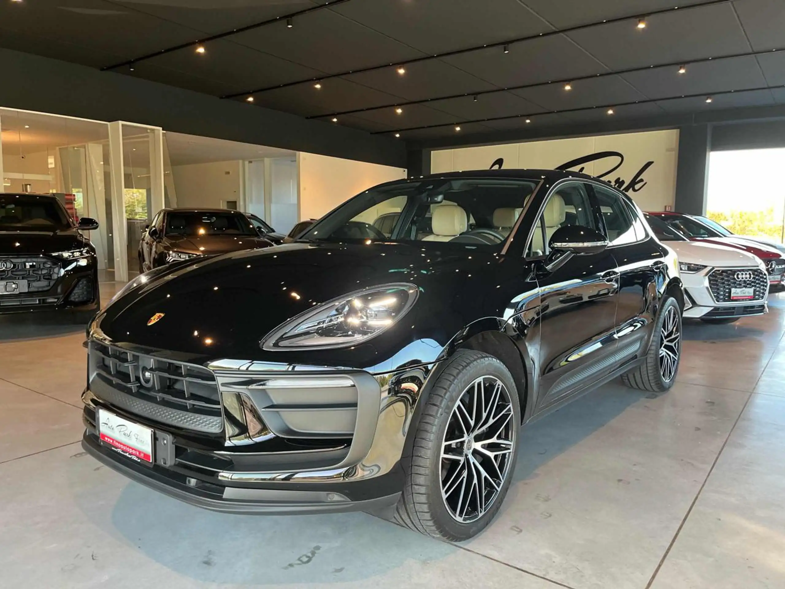 Porsche - Macan