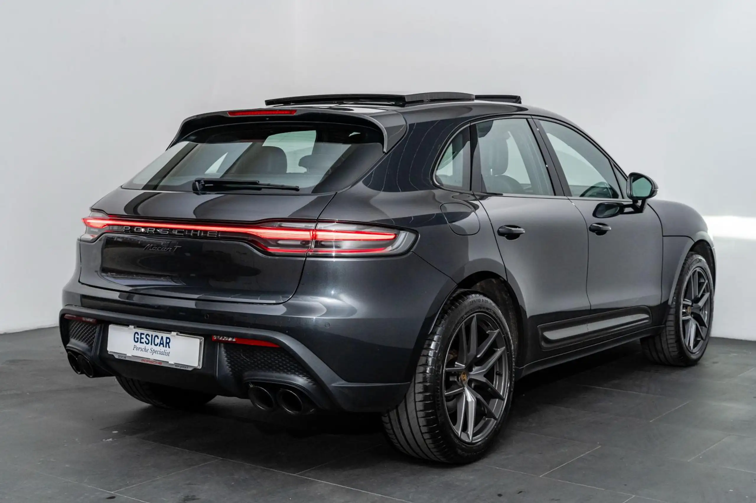 Porsche - Macan