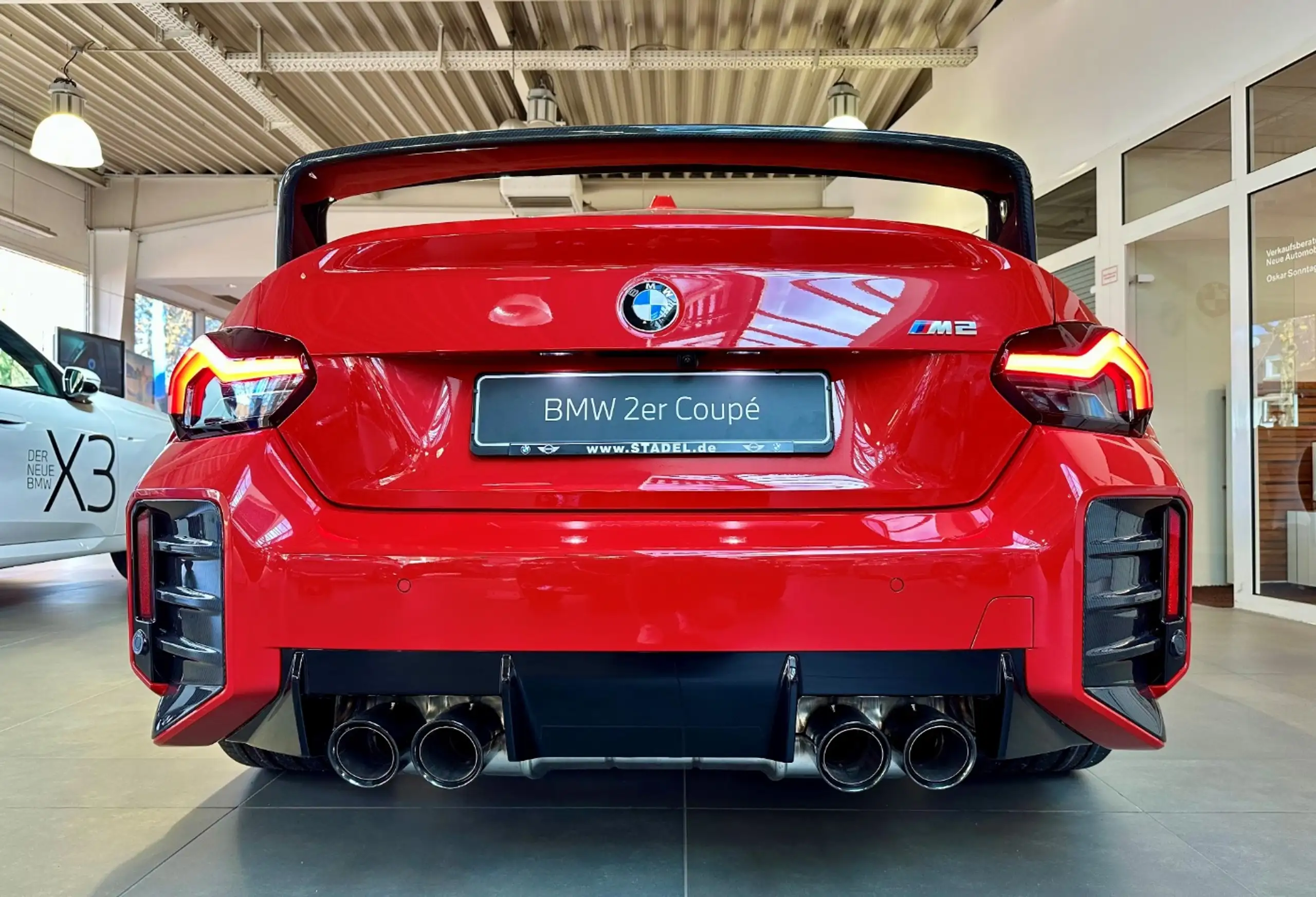 BMW - M2