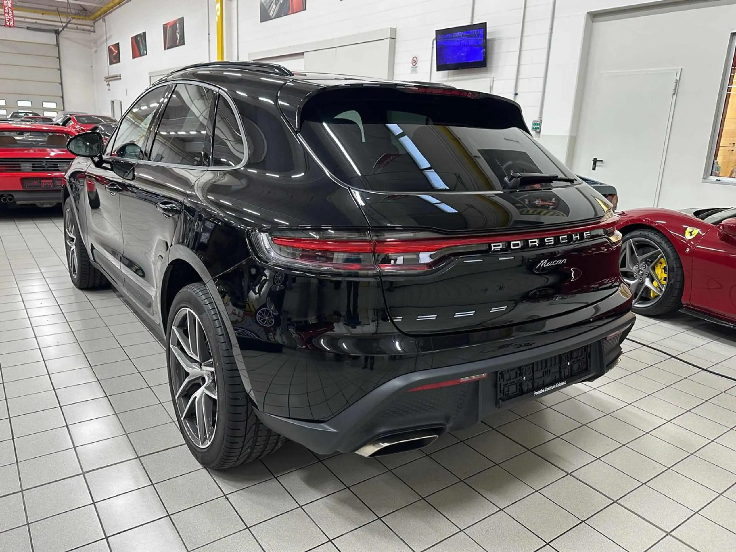 Porsche - Macan