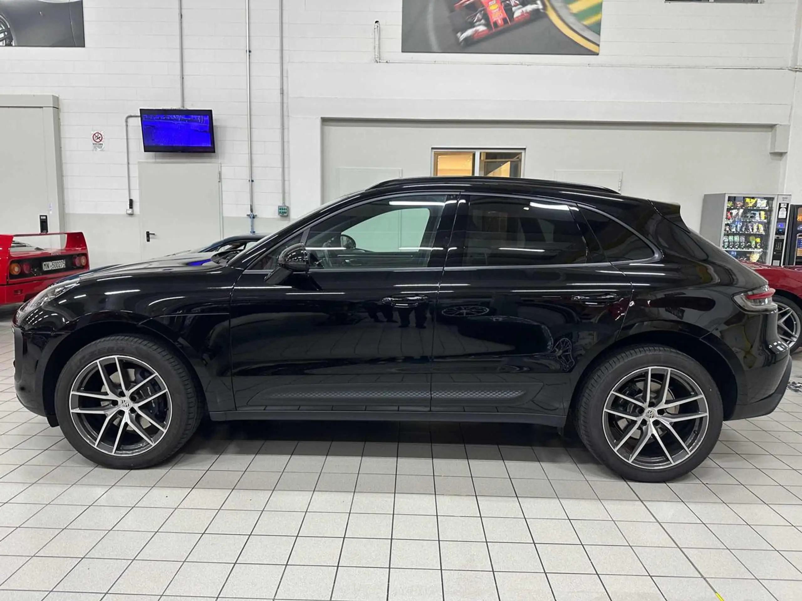 Porsche - Macan