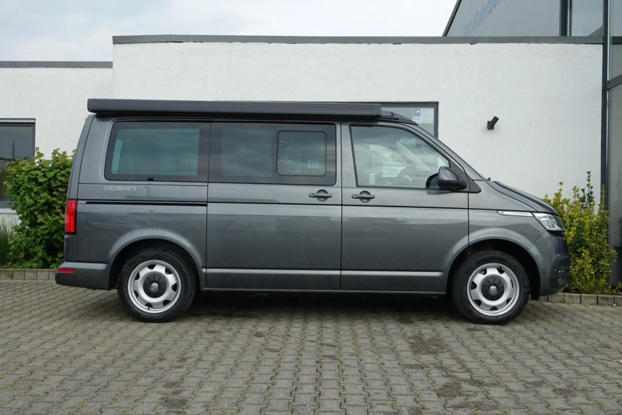 Volkswagen - T6.1 California