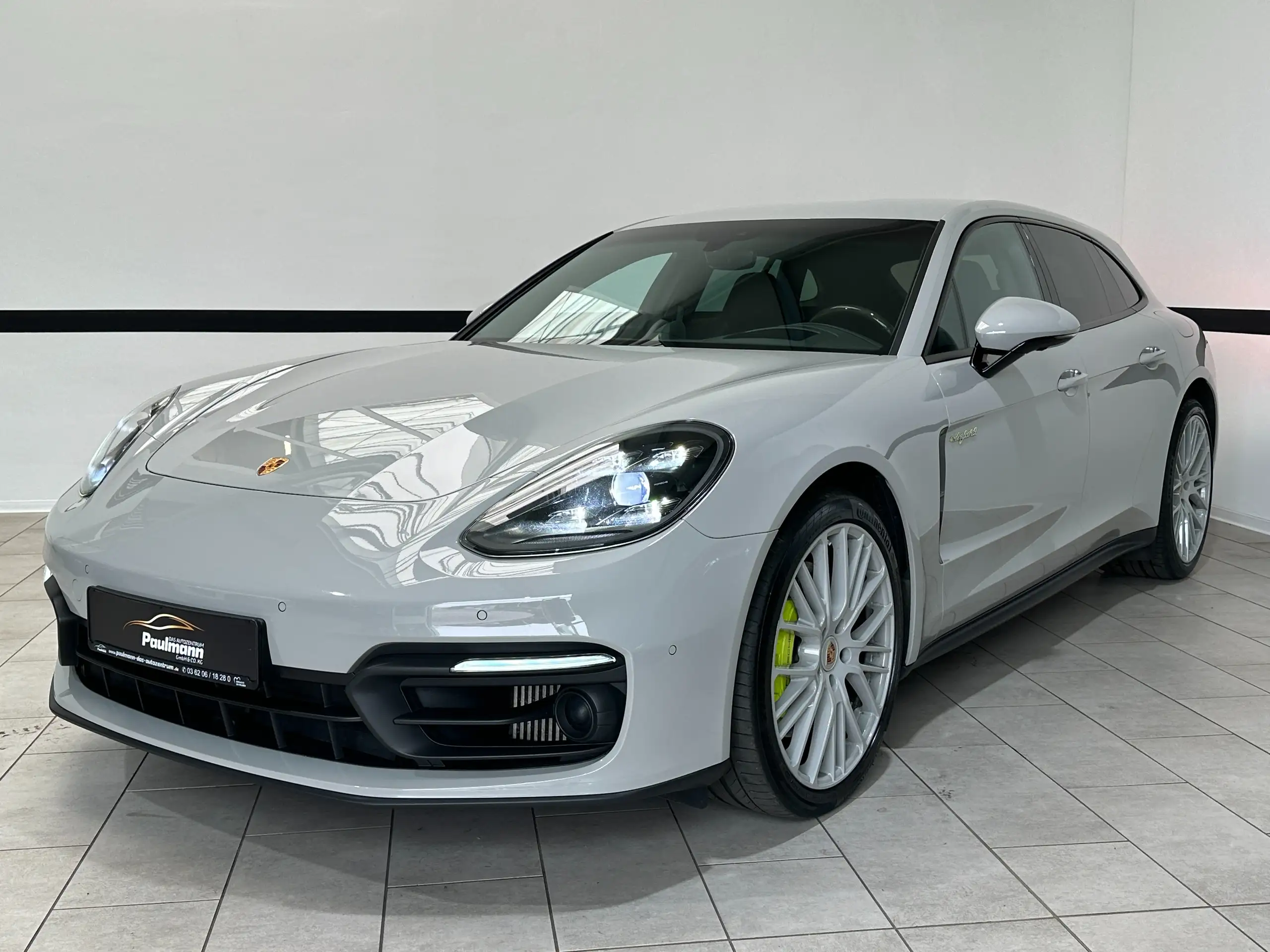 Porsche - Panamera