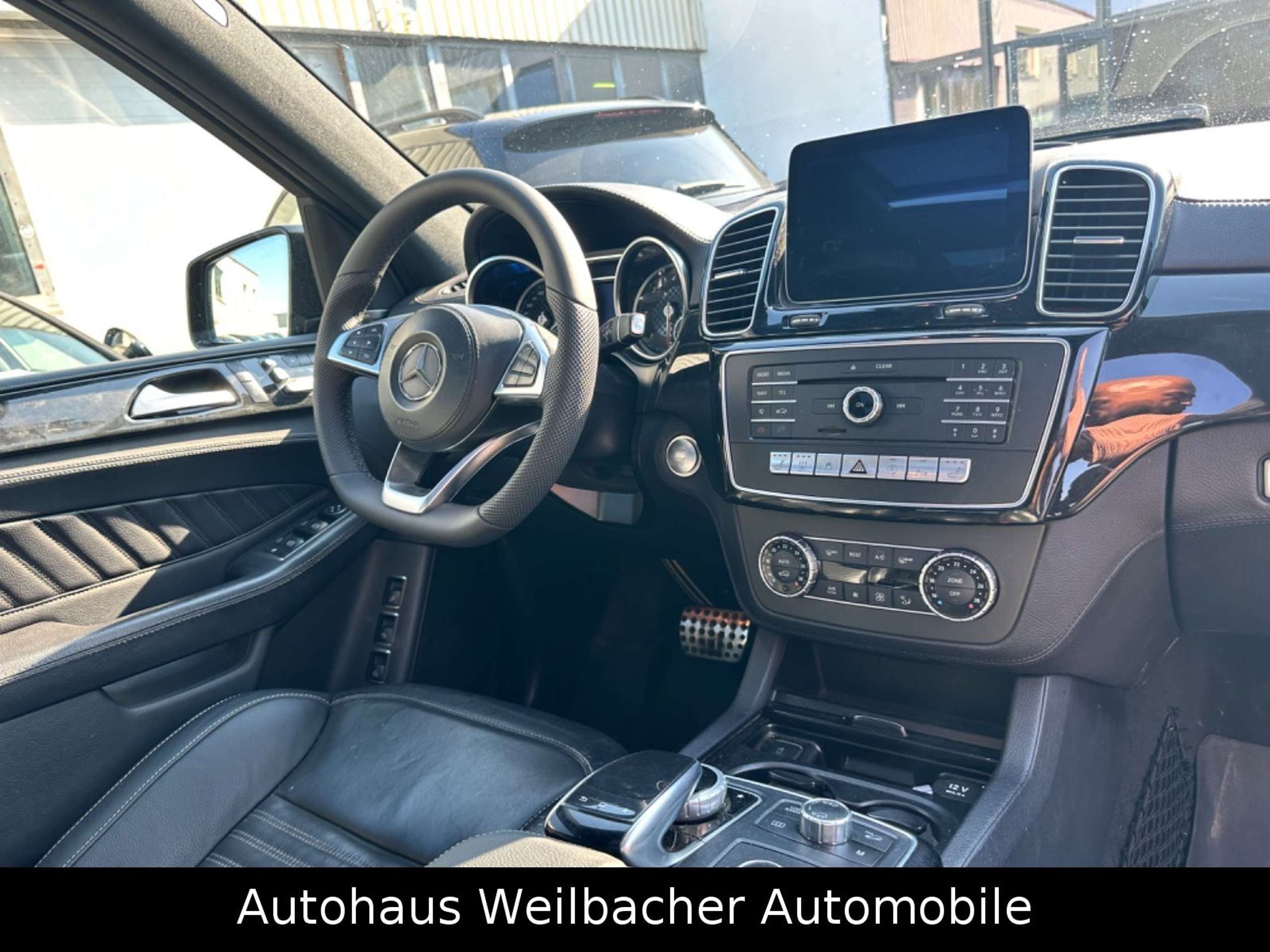 Mercedes-Benz - GLS 350