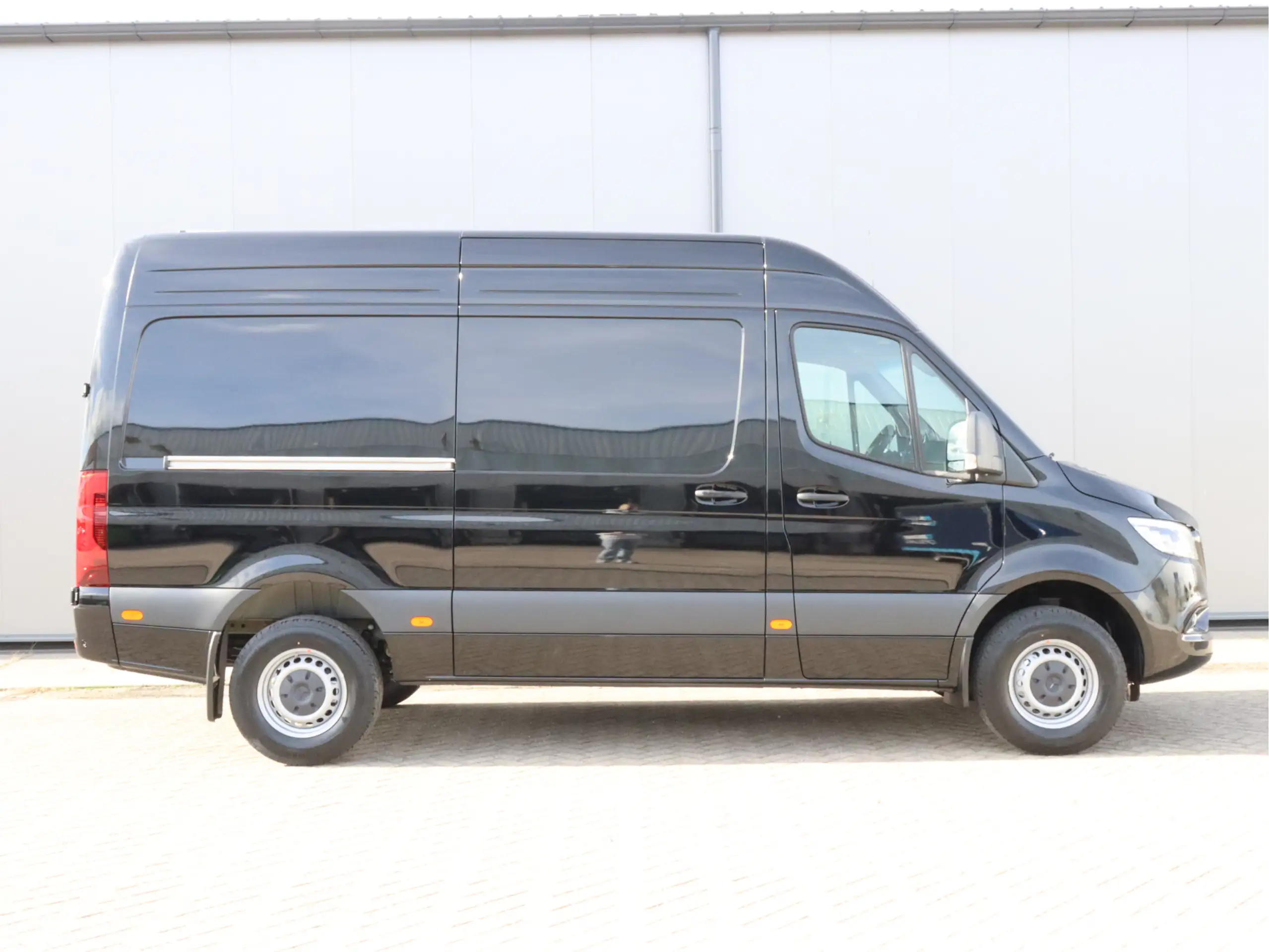 Mercedes-Benz - Sprinter