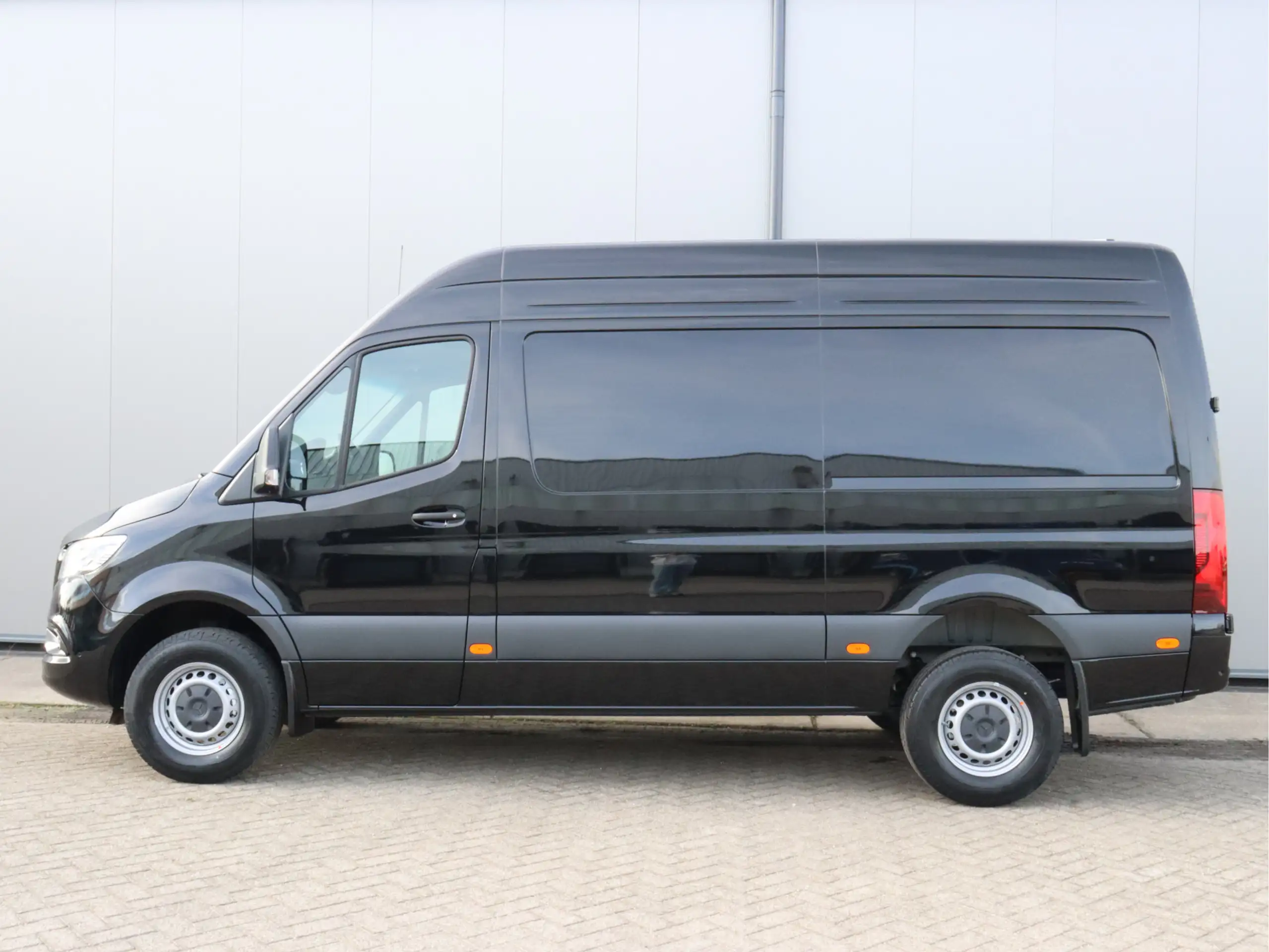 Mercedes-Benz - Sprinter