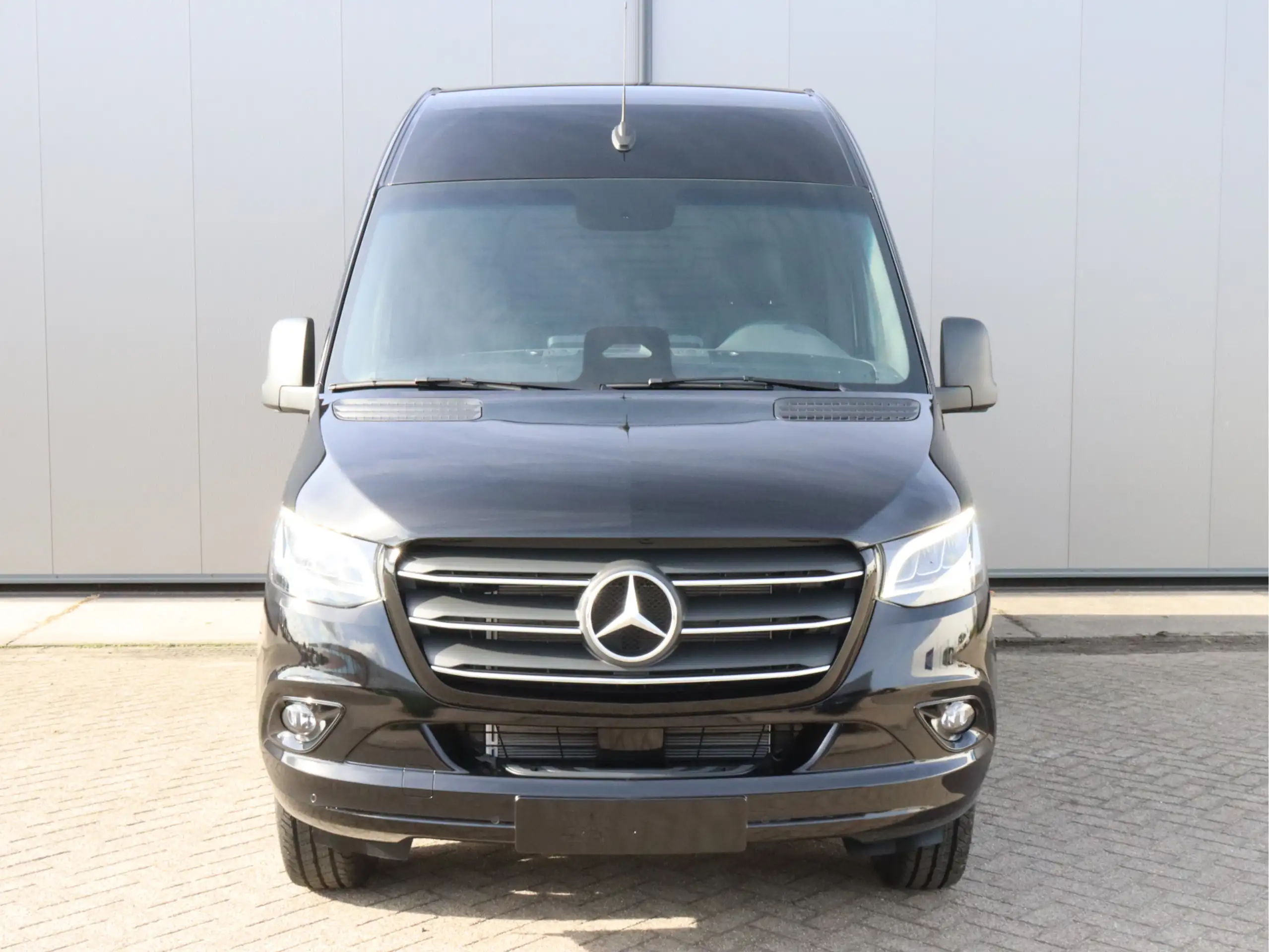 Mercedes-Benz - Sprinter