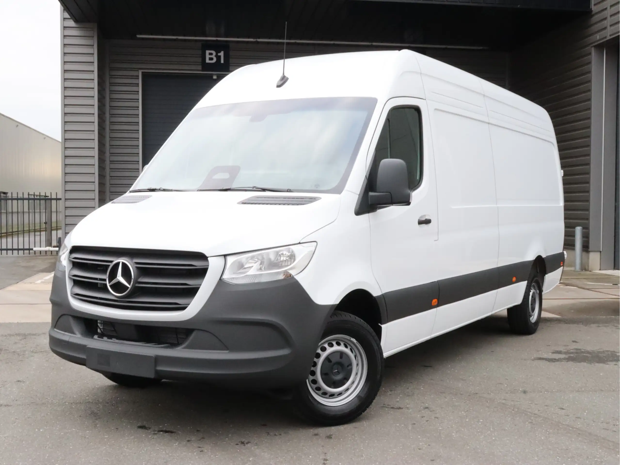 Mercedes-Benz - Sprinter