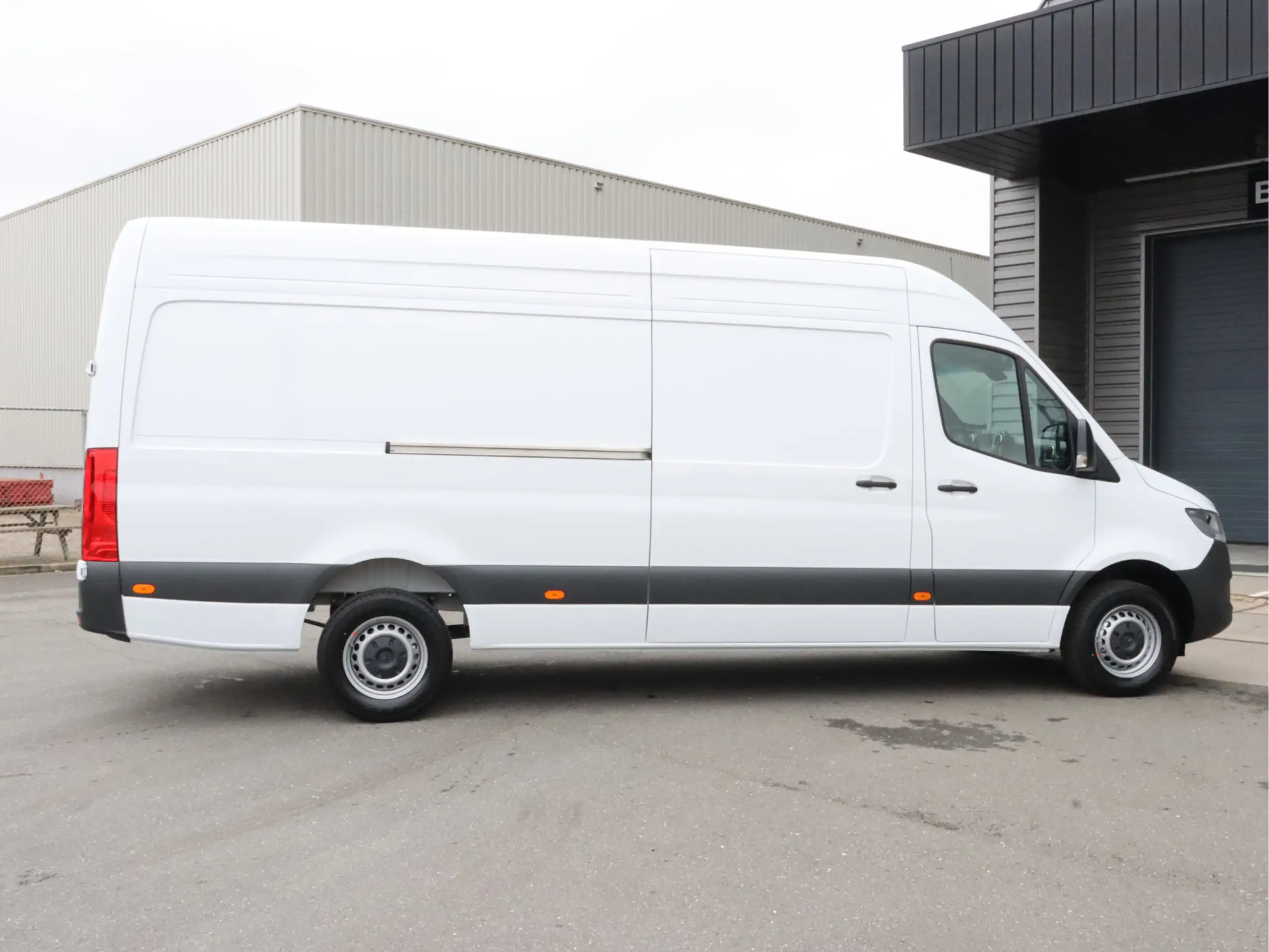 Mercedes-Benz - Sprinter