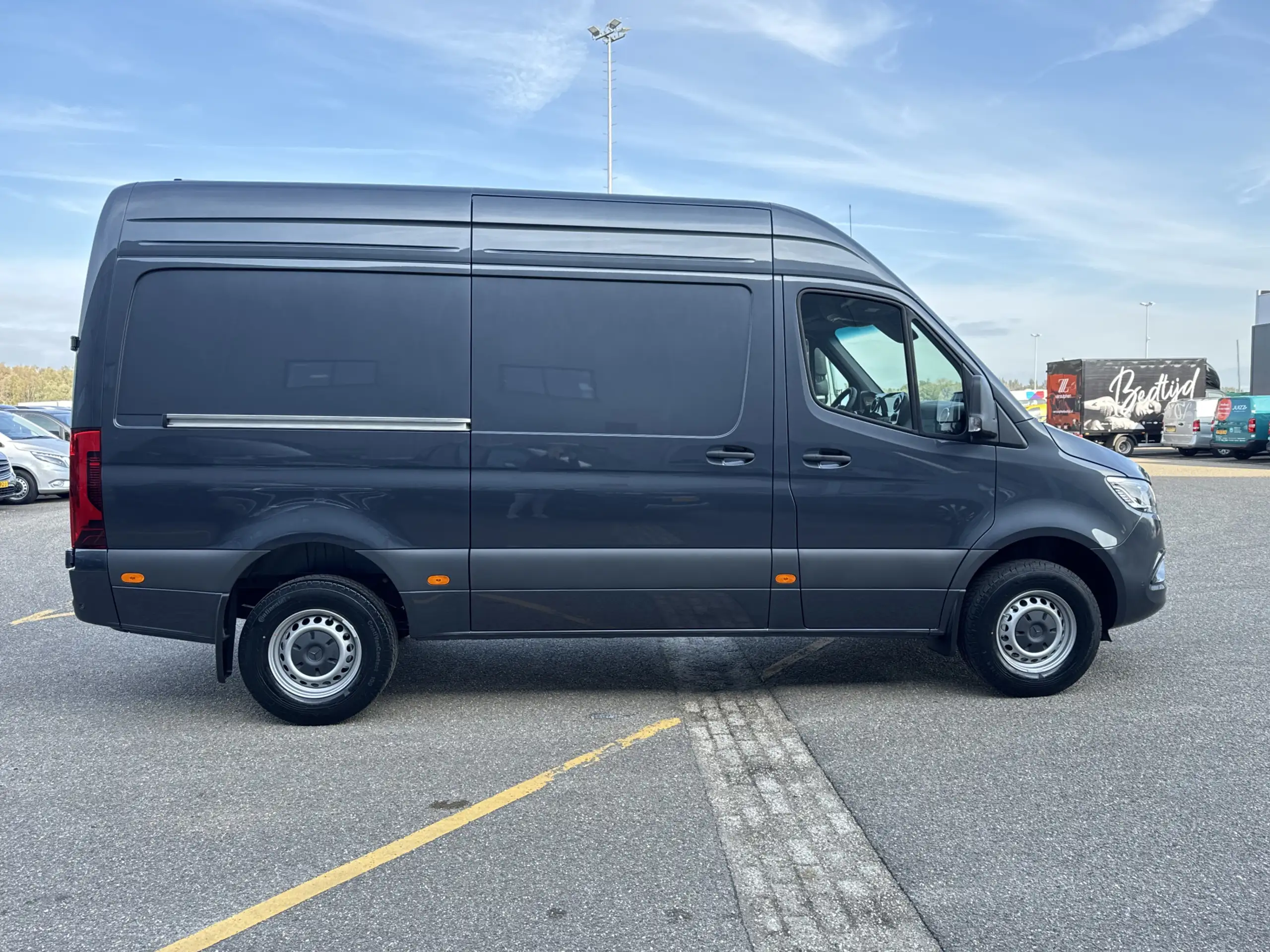 Mercedes-Benz - Sprinter