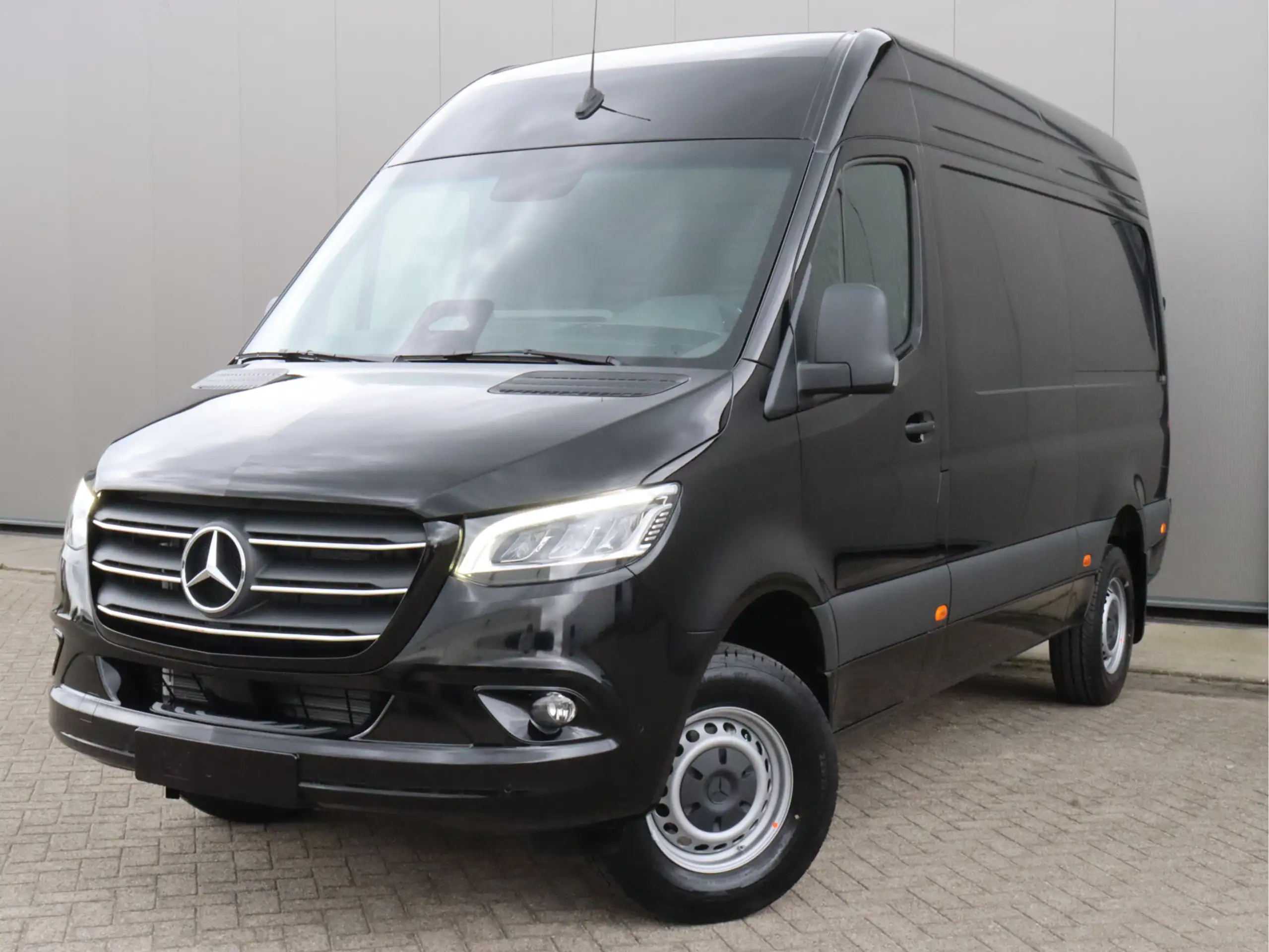 Mercedes-Benz - Sprinter