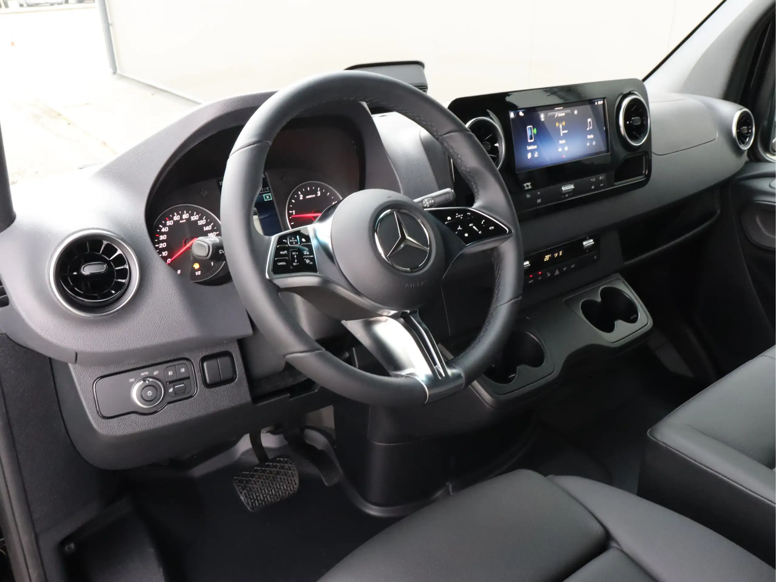 Mercedes-Benz - Sprinter