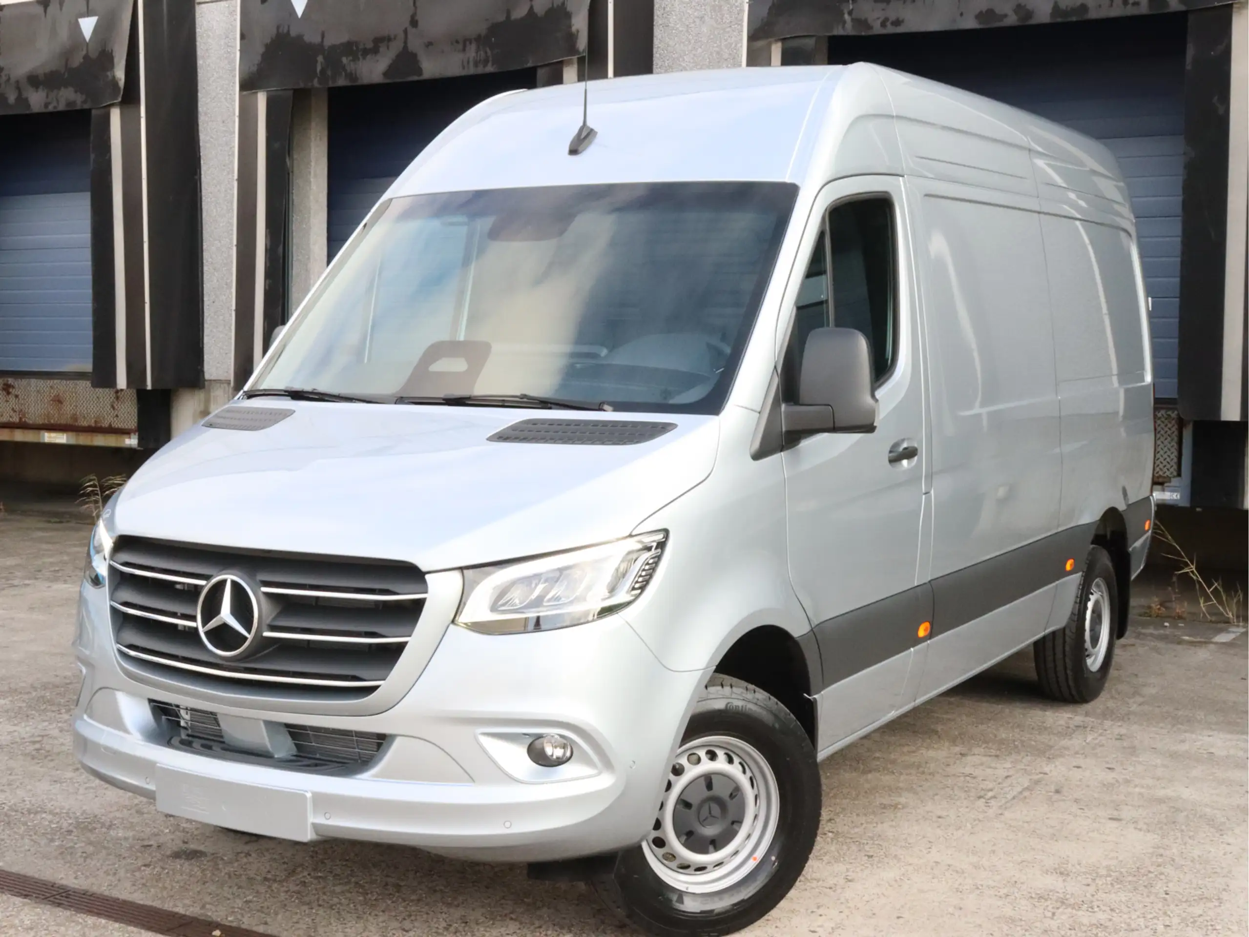 Mercedes-Benz - Sprinter