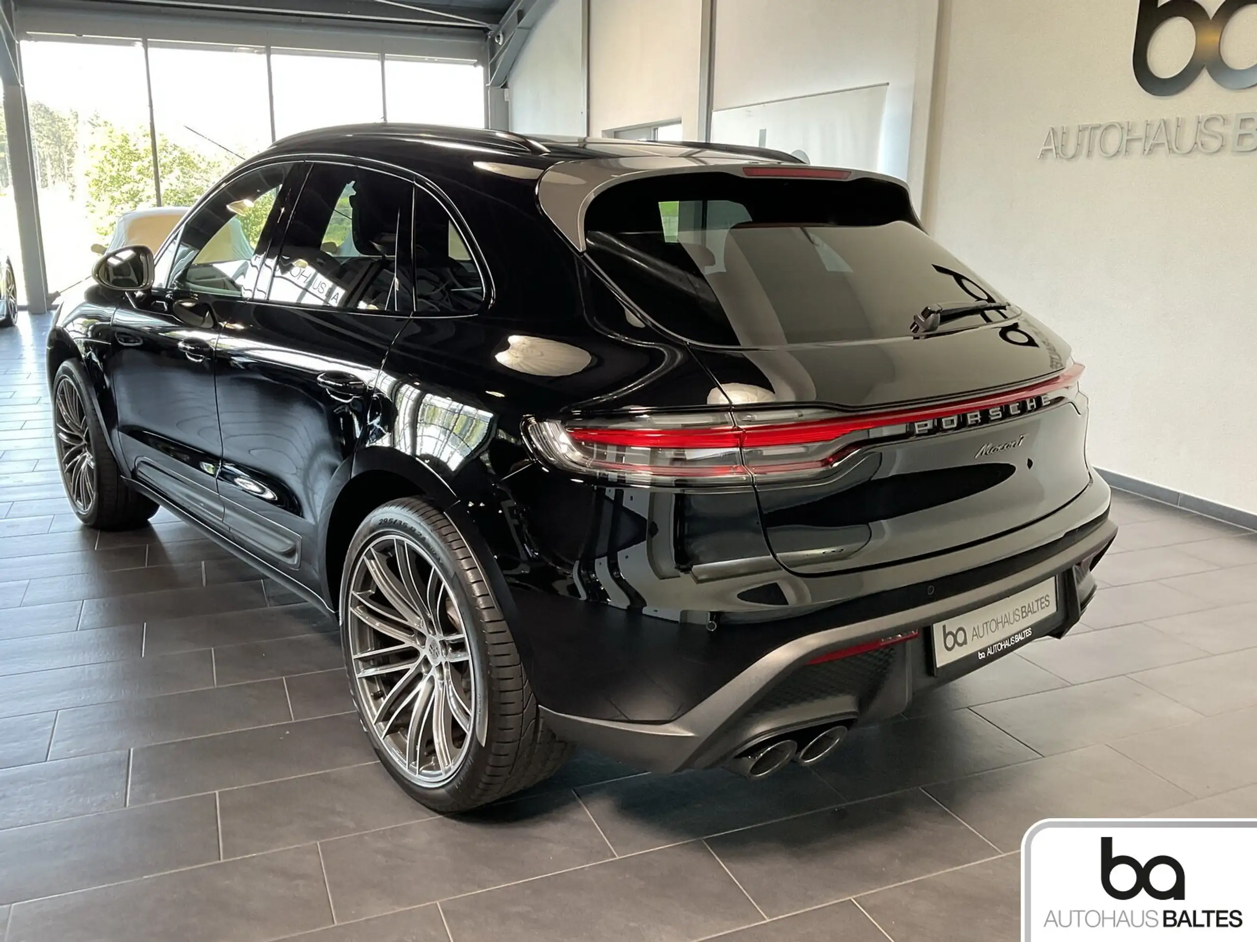 Porsche - Macan