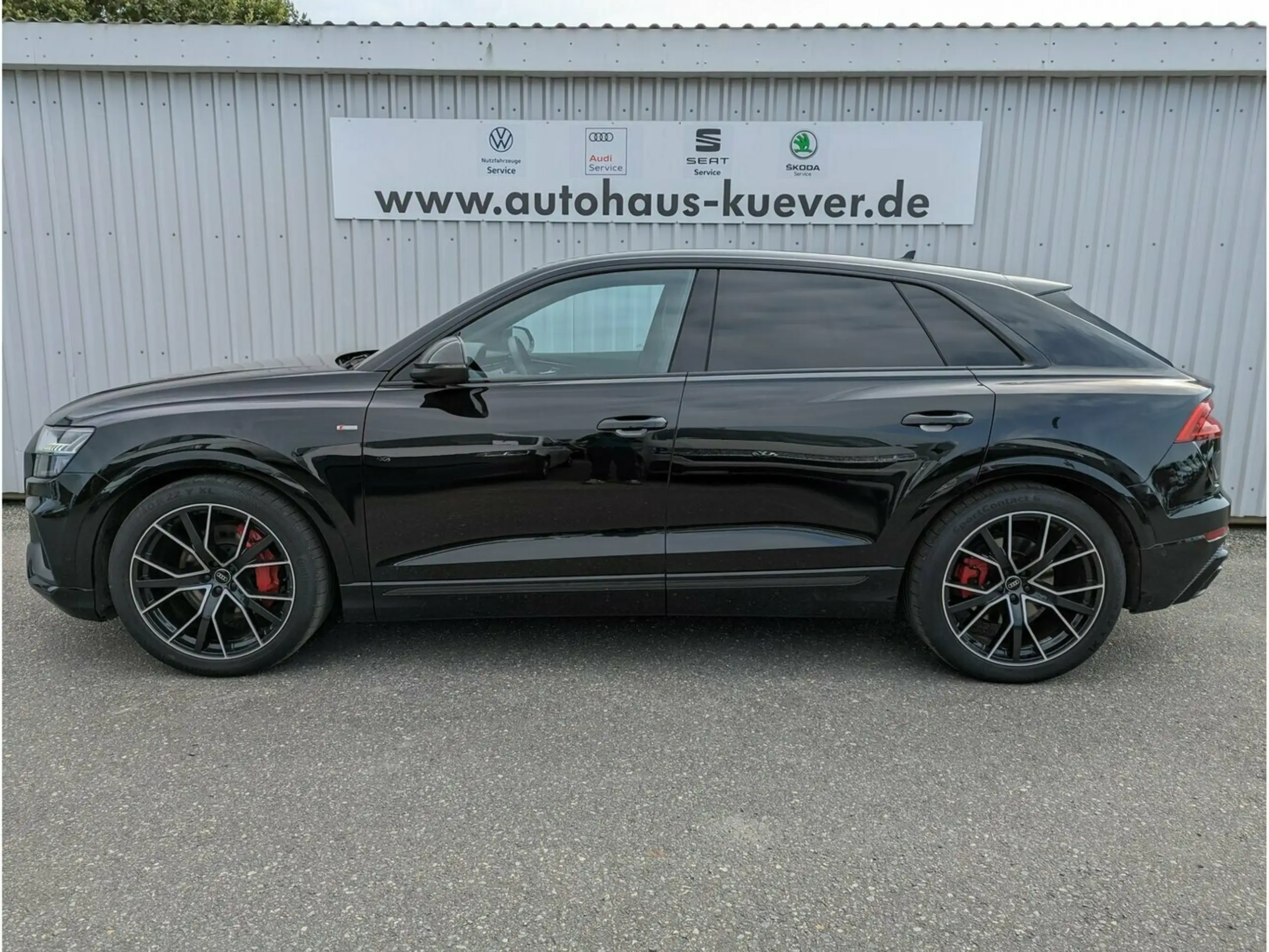 Audi - Q8