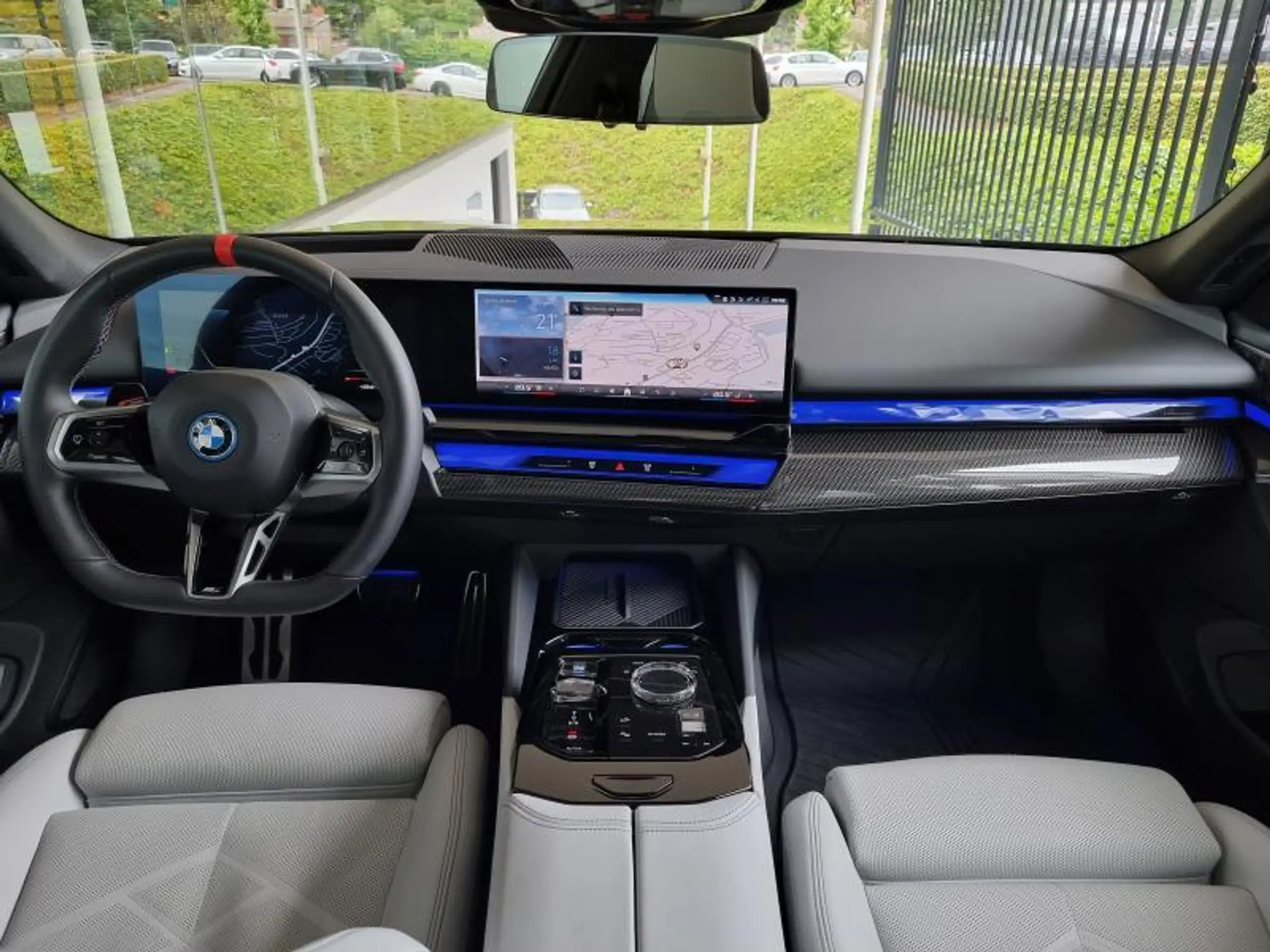 BMW - i5