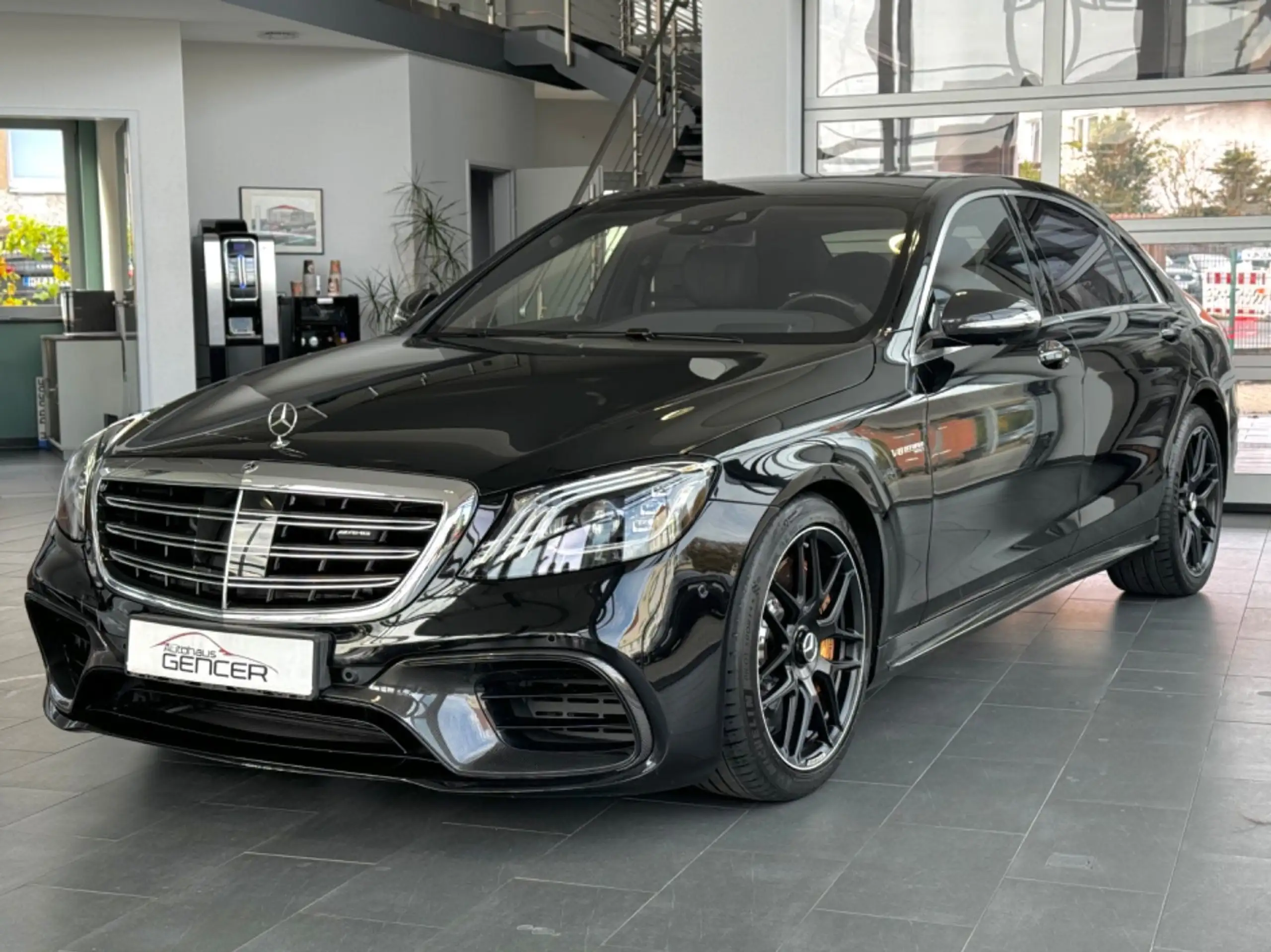 Mercedes-Benz - S 63 AMG