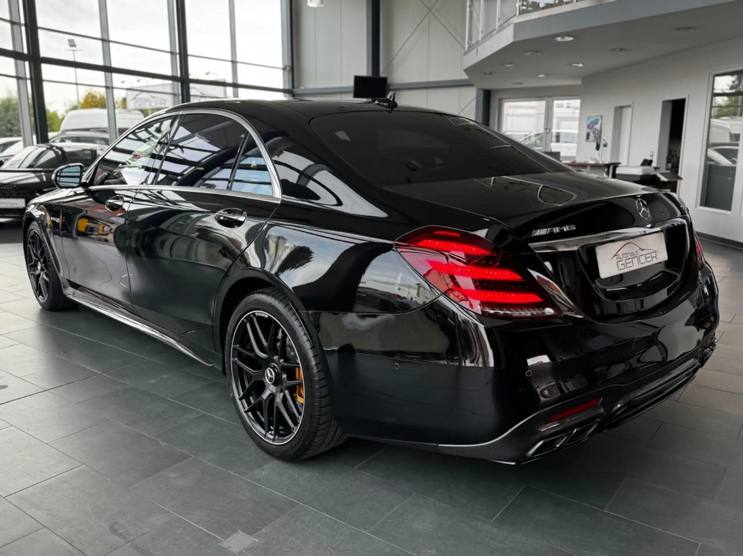 Mercedes-Benz - S 63 AMG