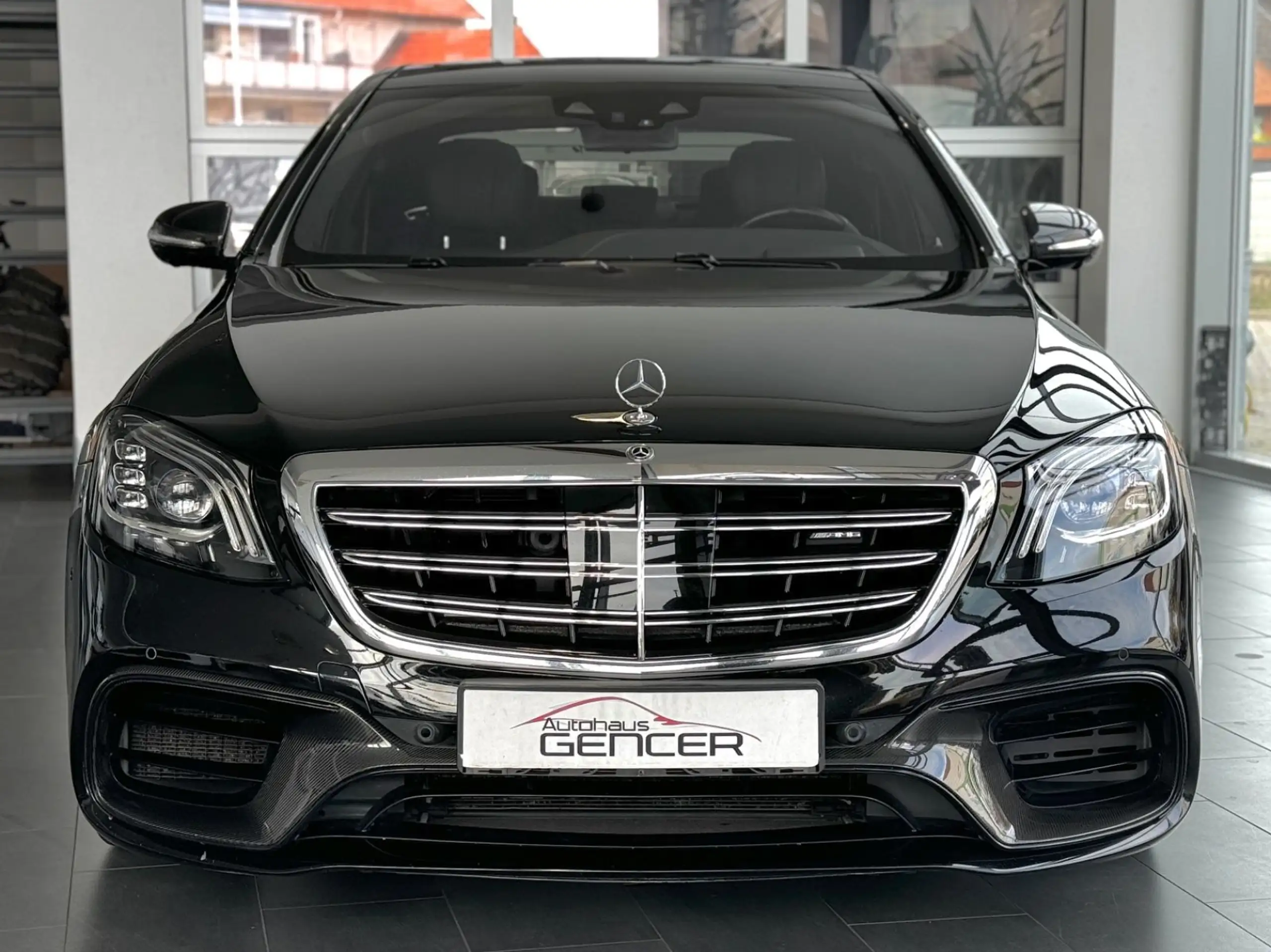 Mercedes-Benz - S 63 AMG