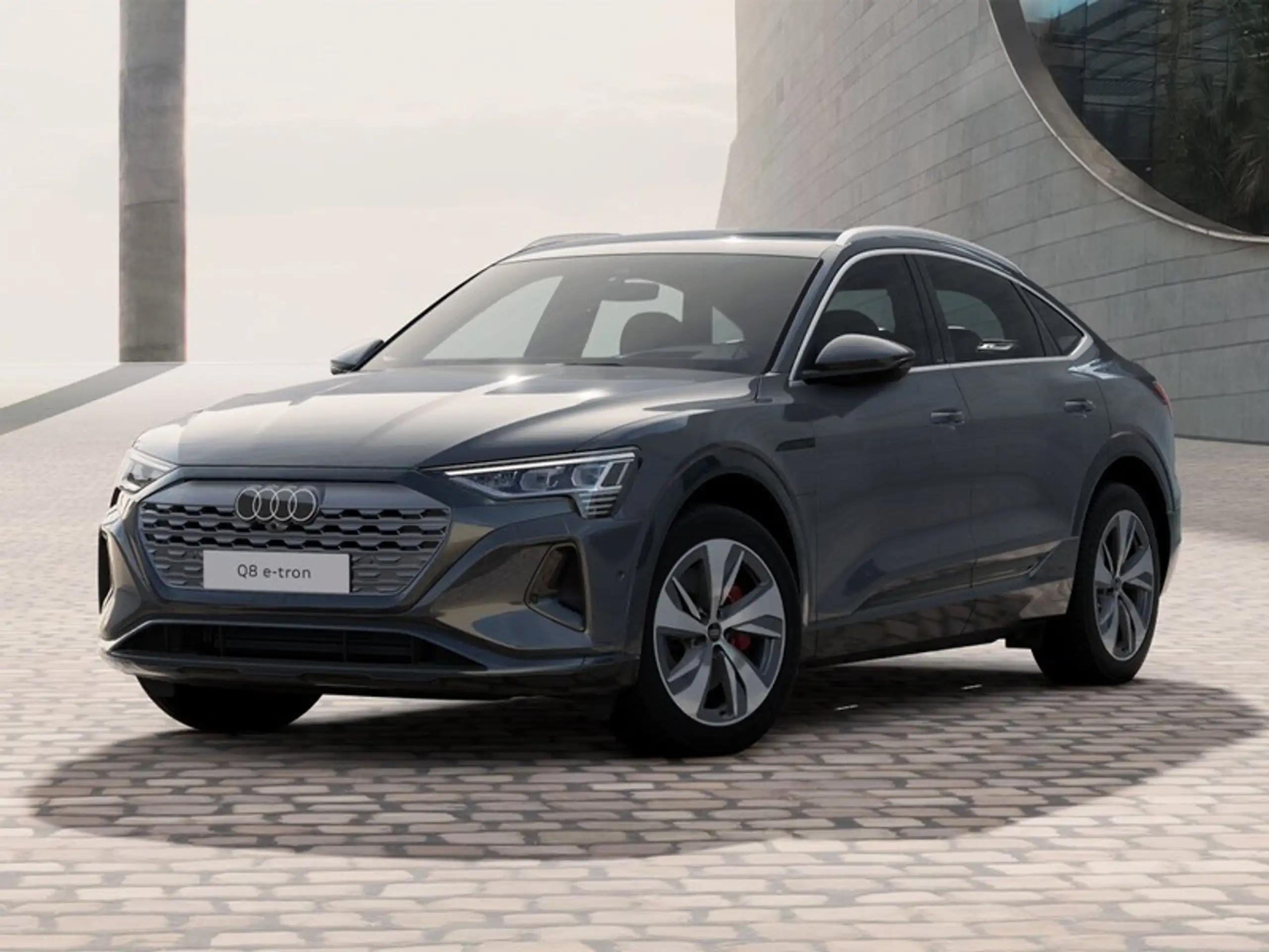 Audi - Q8 e-tron