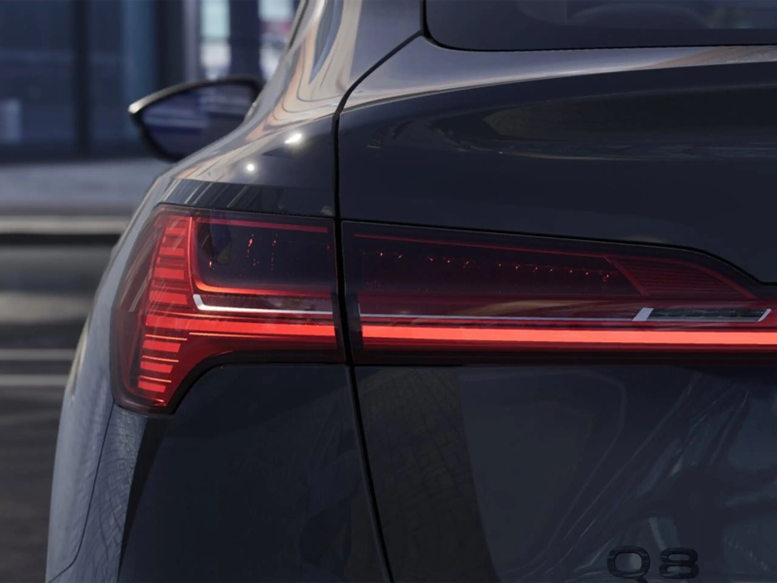 Audi - Q8 e-tron