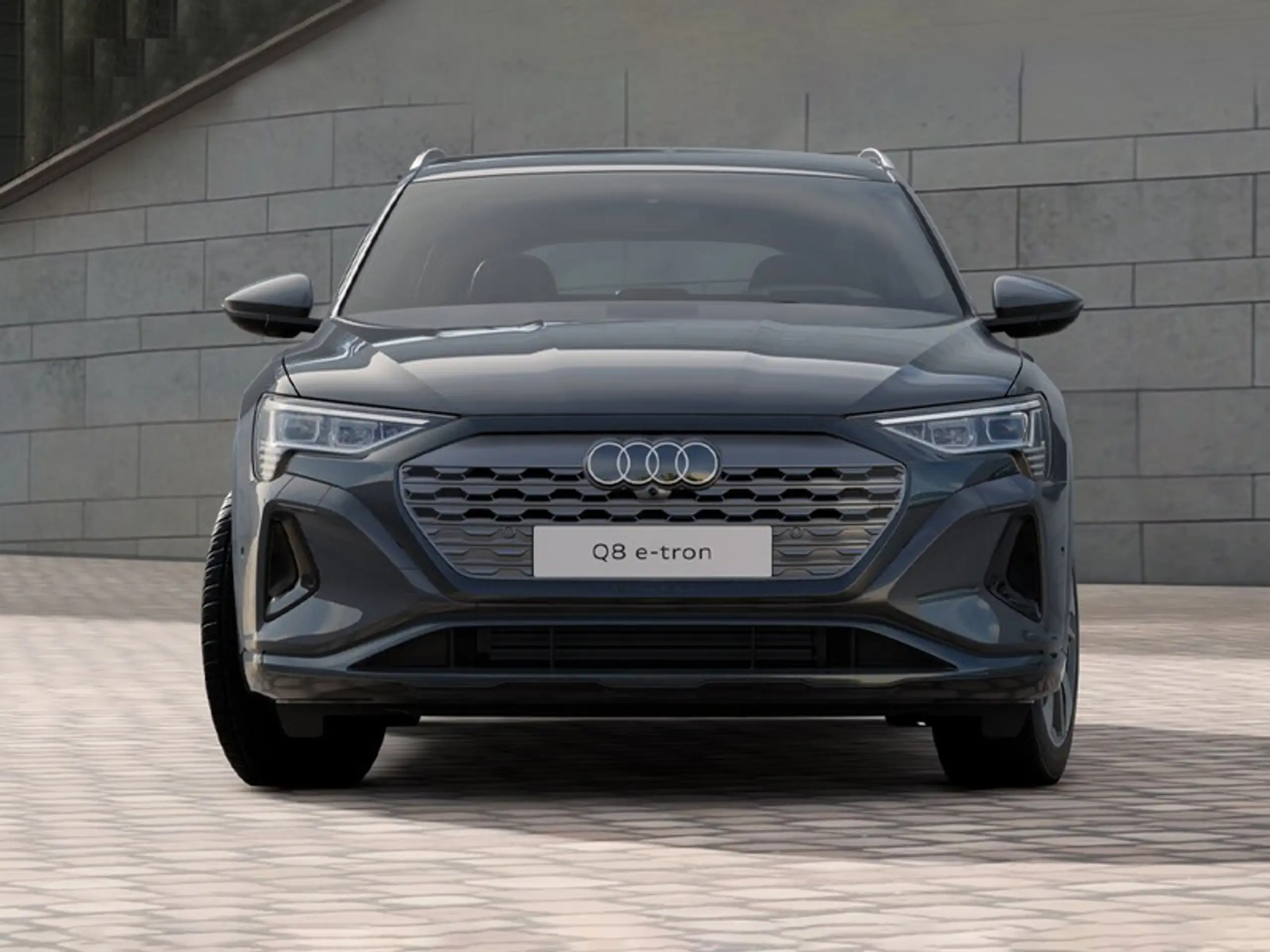 Audi - Q8 e-tron