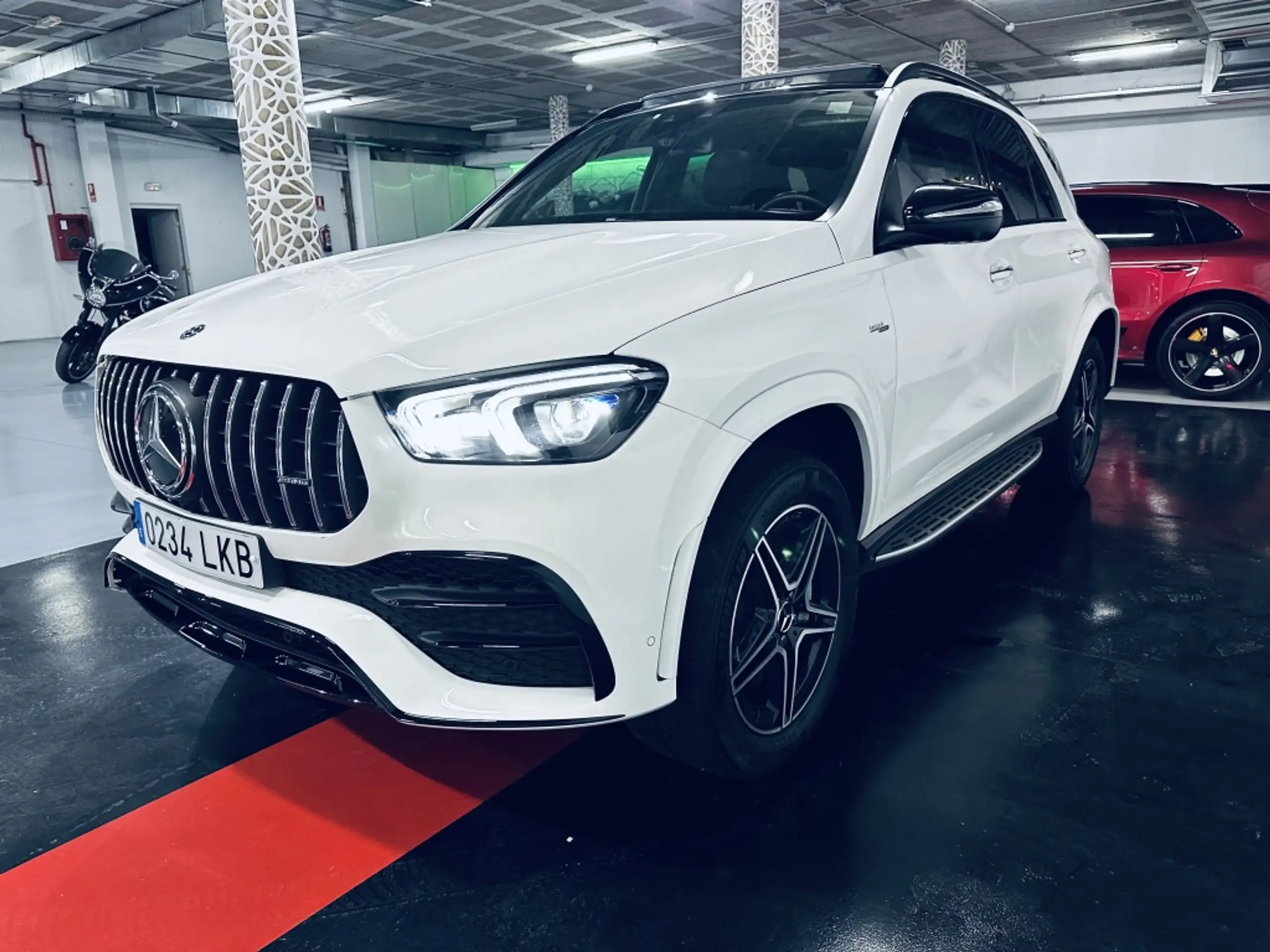 Mercedes-Benz - GLE 53 AMG