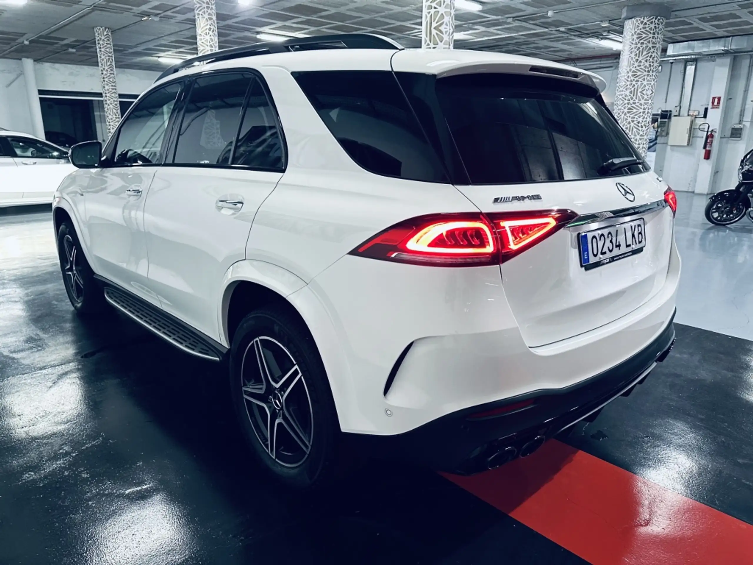 Mercedes-Benz - GLE 53 AMG