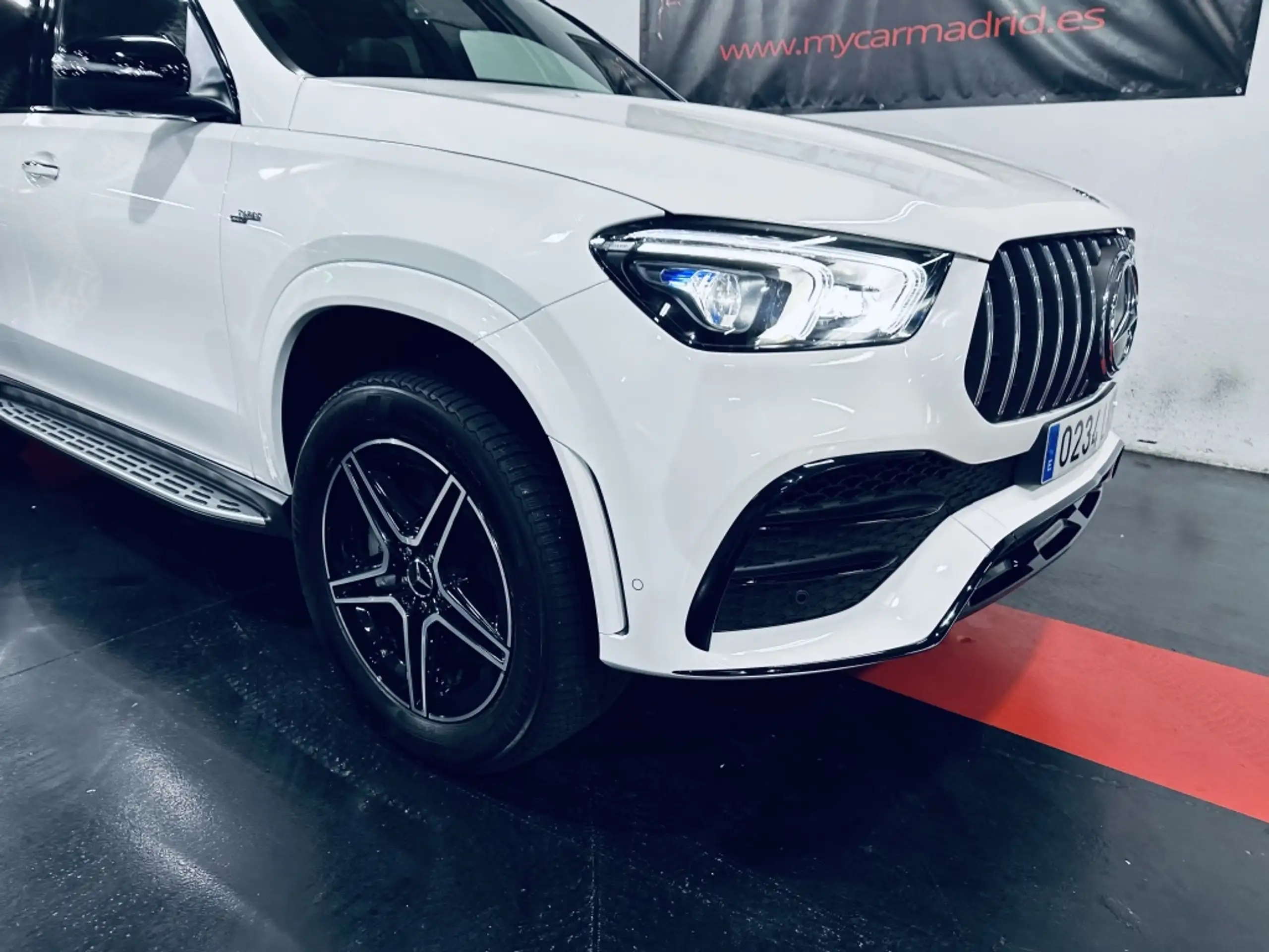 Mercedes-Benz - GLE 53 AMG