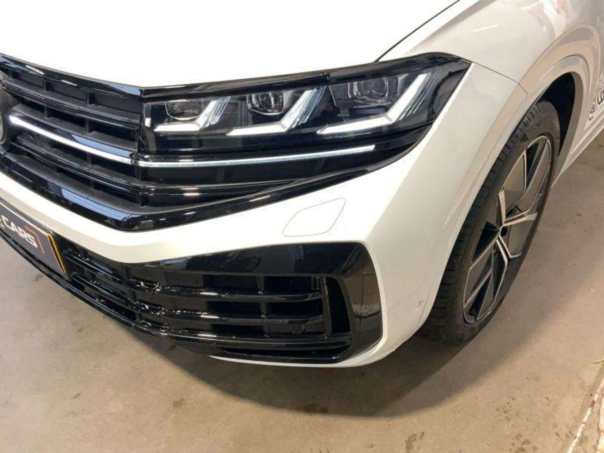 Volkswagen - Touareg